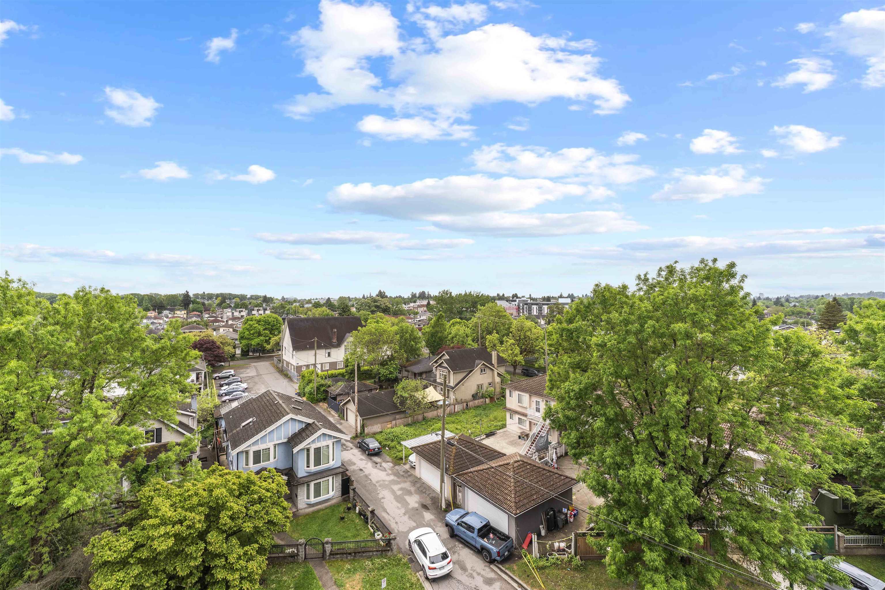 806 2221 30th Avenue - MLS&reg; # R3122990
