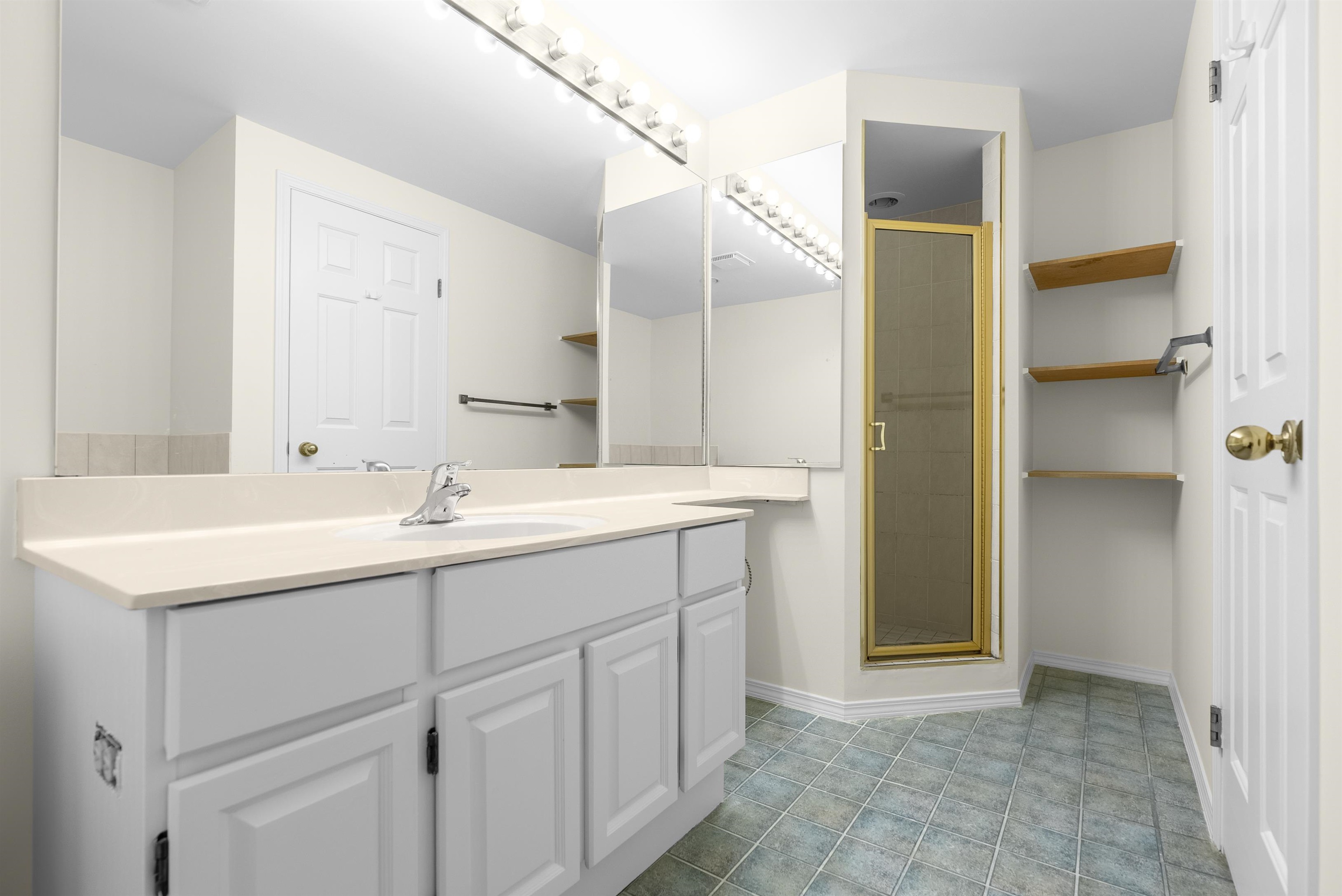  5948 Nancy Greene Way - MLS&reg; # R3123779