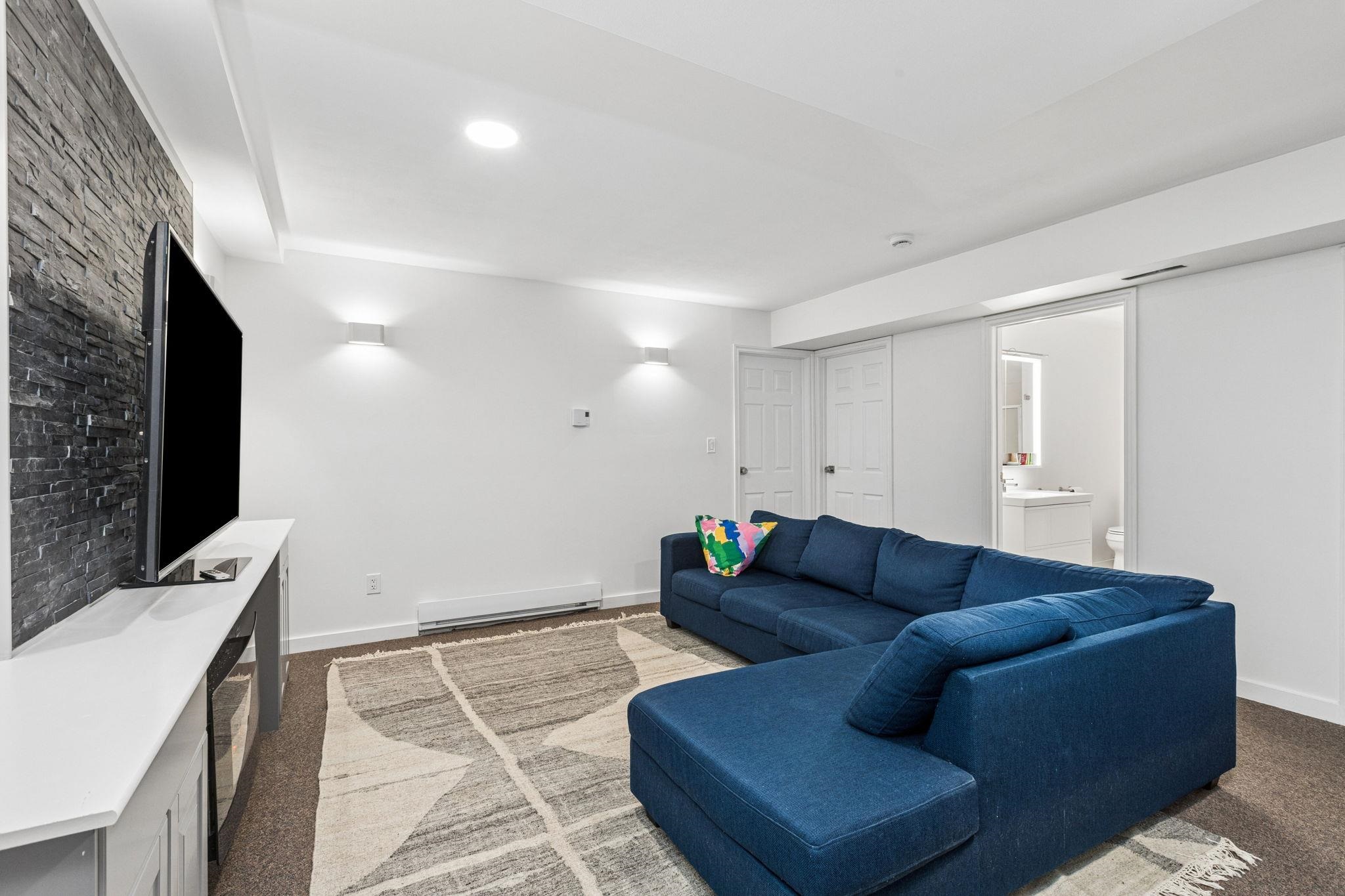  5709 Owl Court - MLS&reg; # R3123936