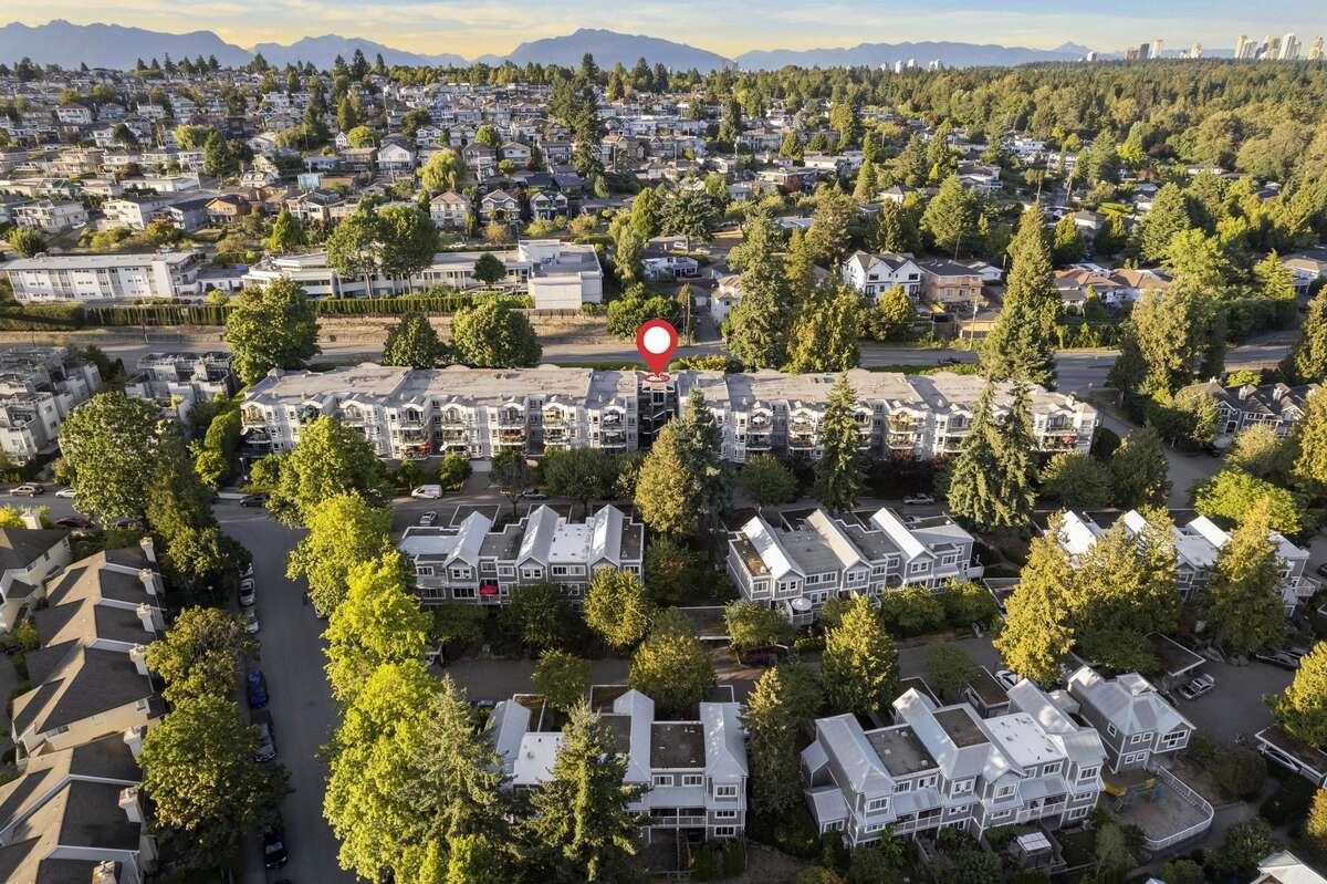 202 2250 Marine Drive - MLS&reg; # R3124031