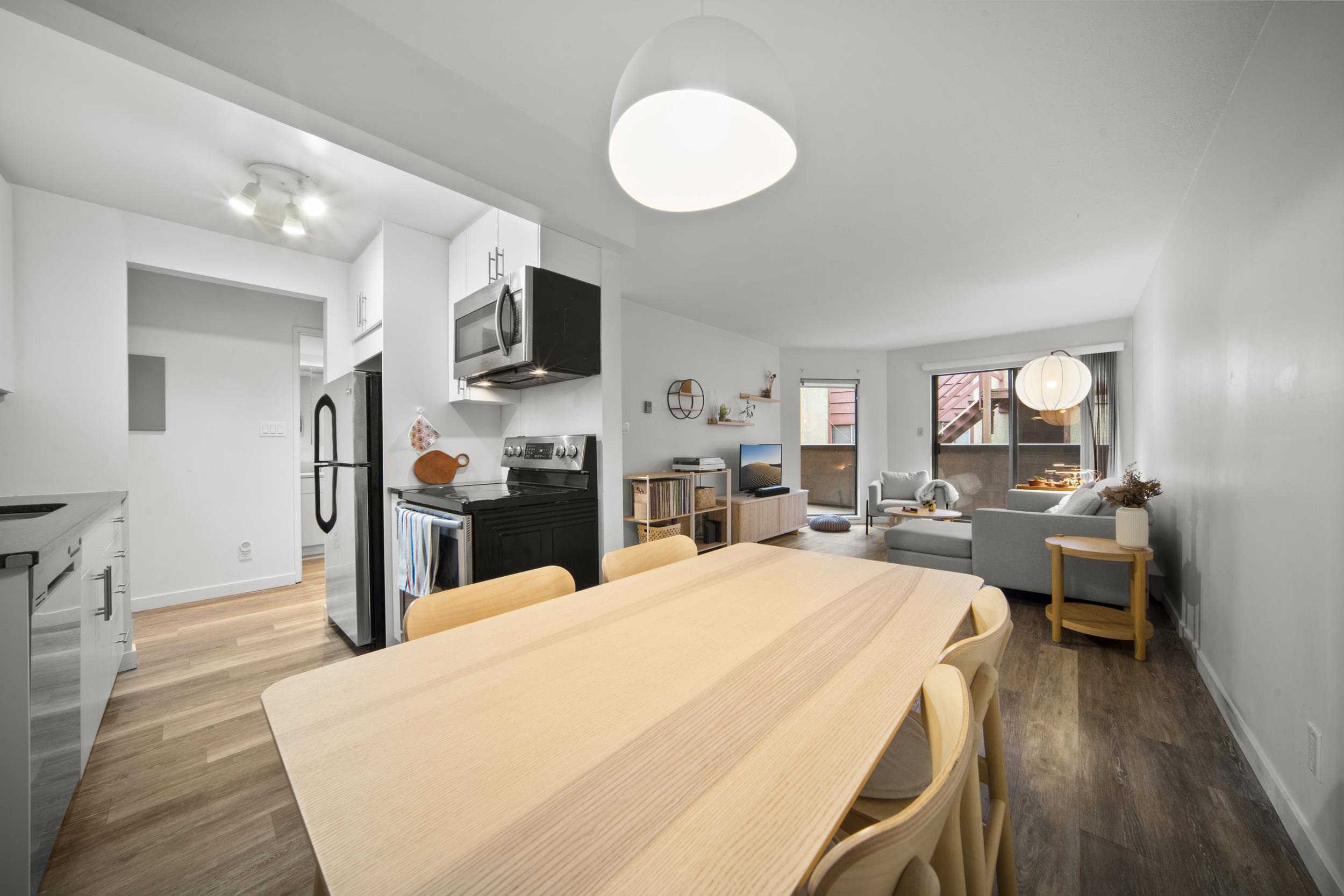 209 975 13th Avenue - MLS&reg; # R3124828