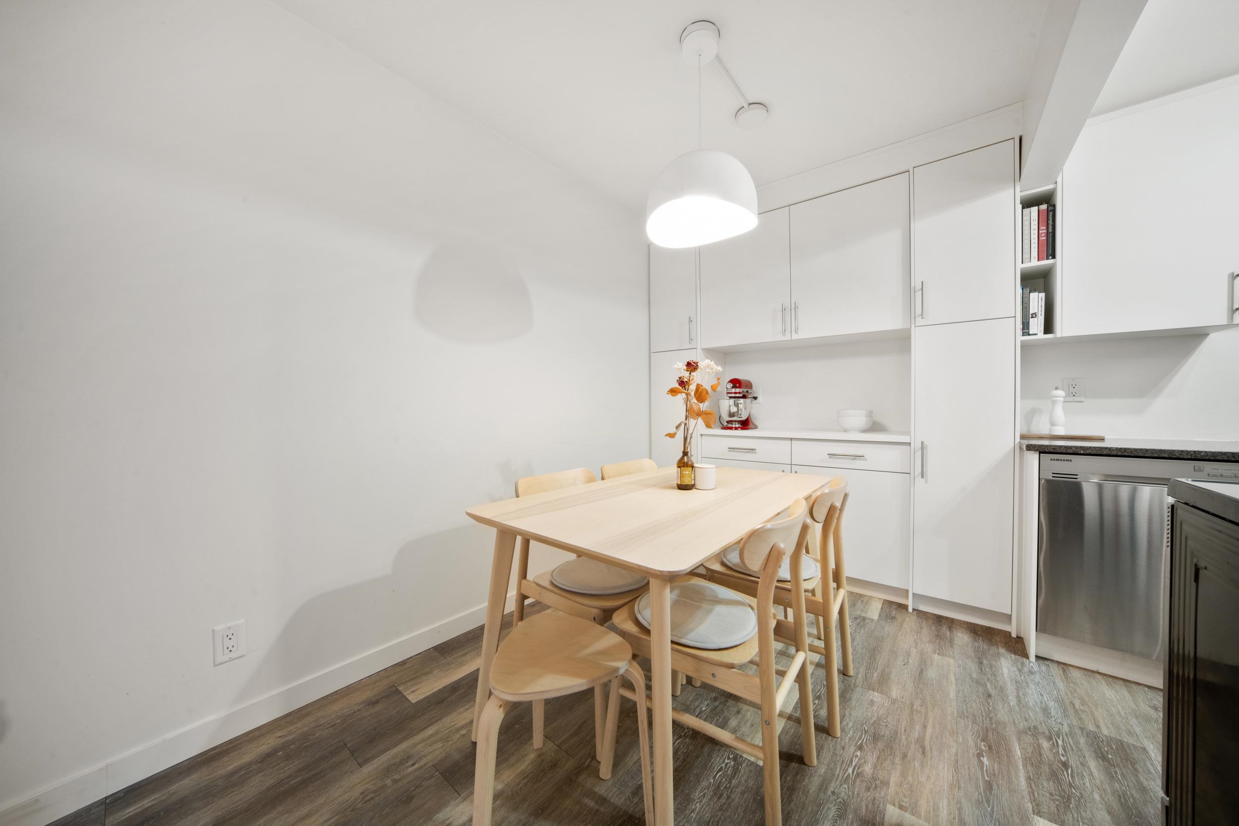 209 975 13th Avenue - MLS&reg; # R3124828