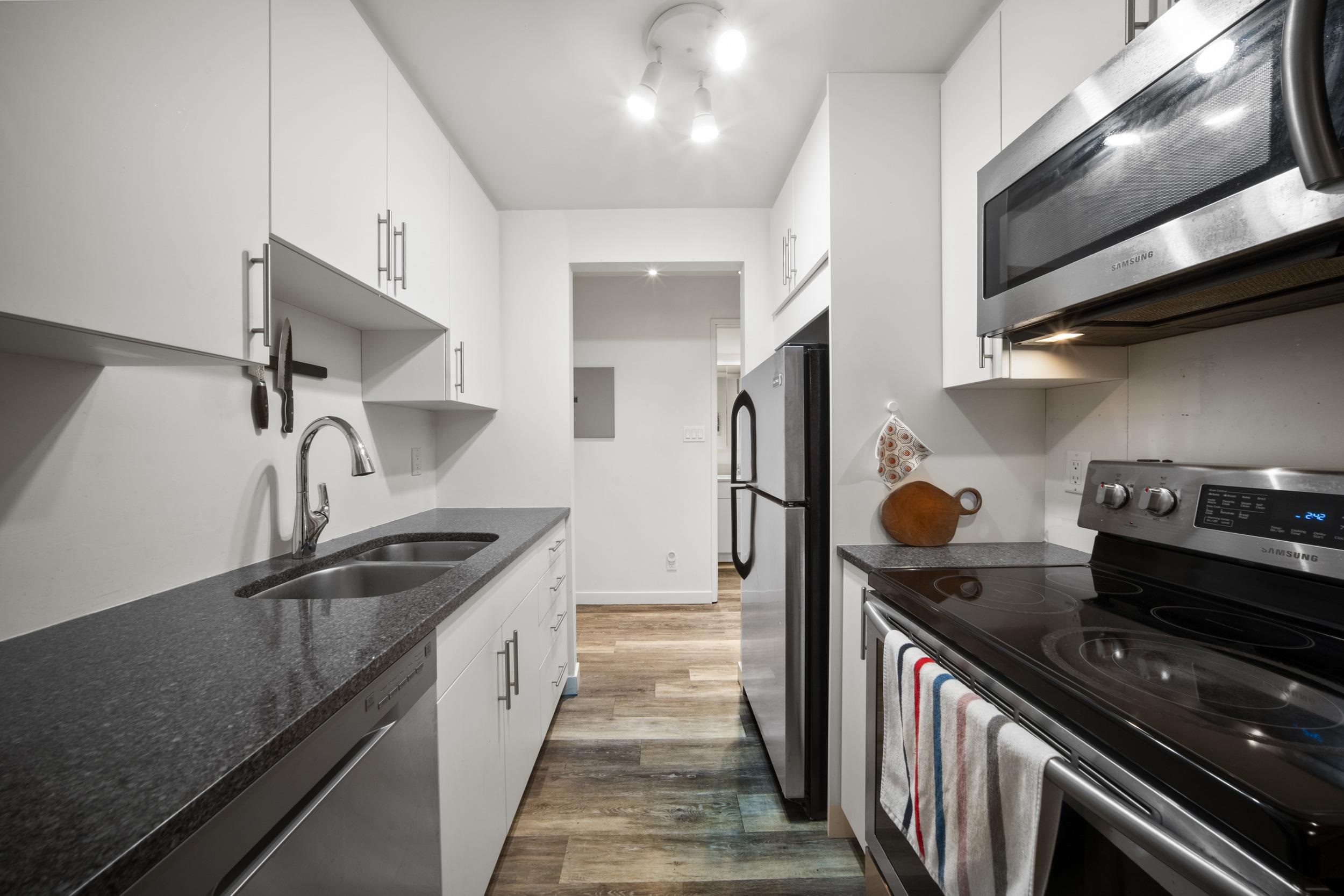 209 975 13th Avenue - MLS&reg; # R3124828