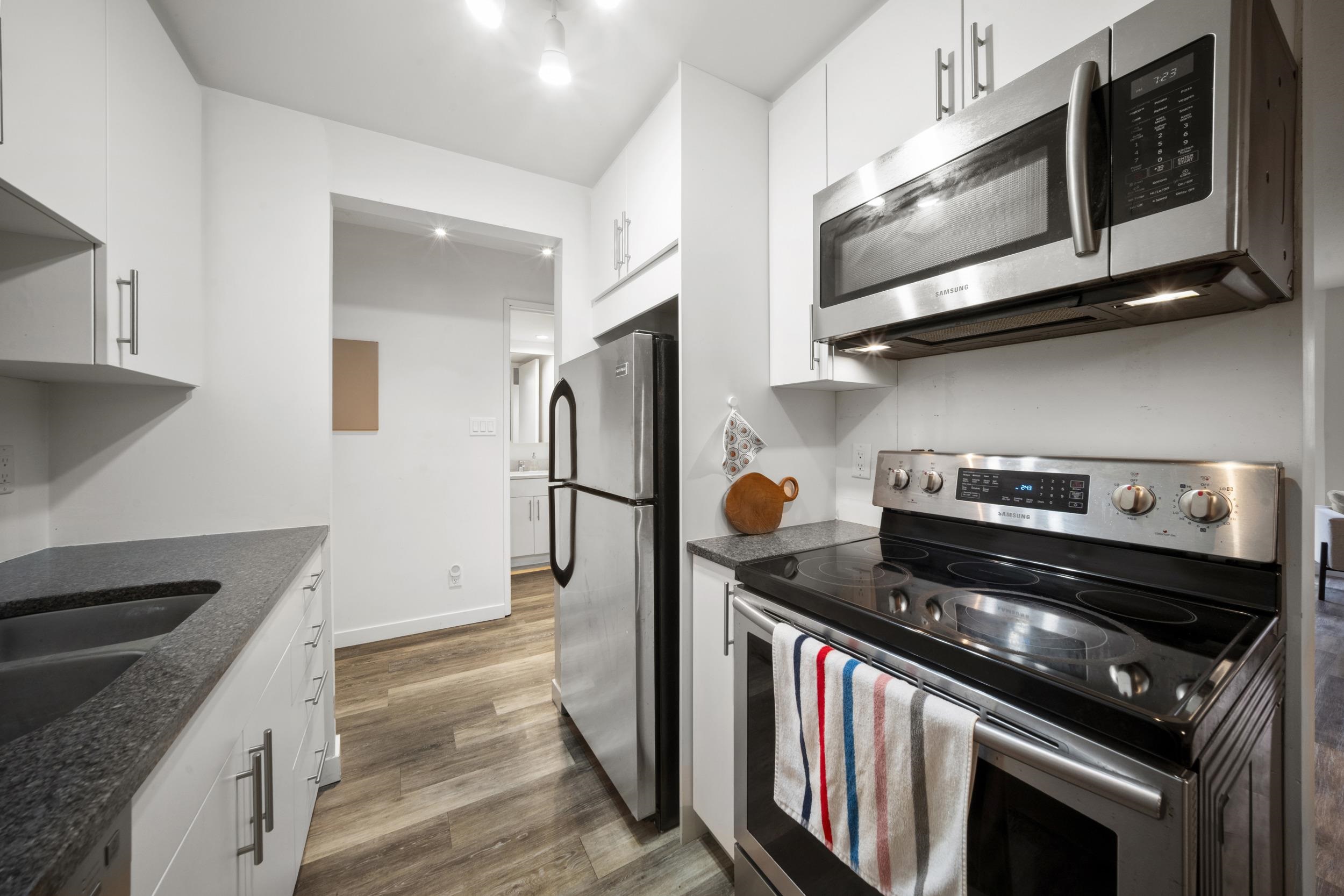 209 975 13th Avenue - MLS&reg; # R3124828