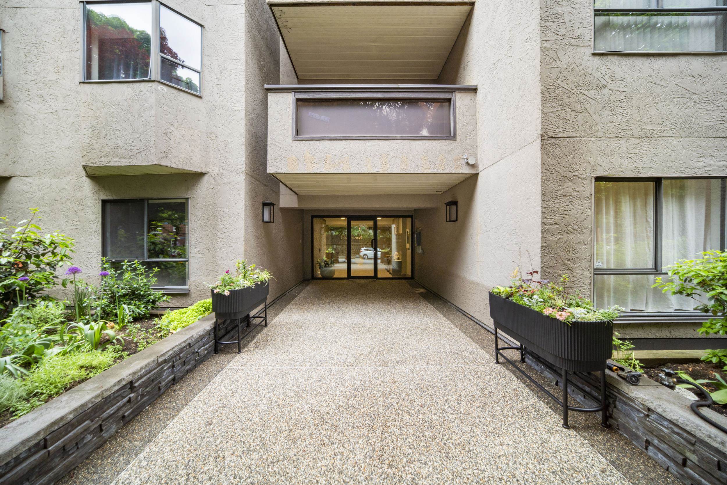 209 975 13th Avenue - MLS&reg; # R3124828