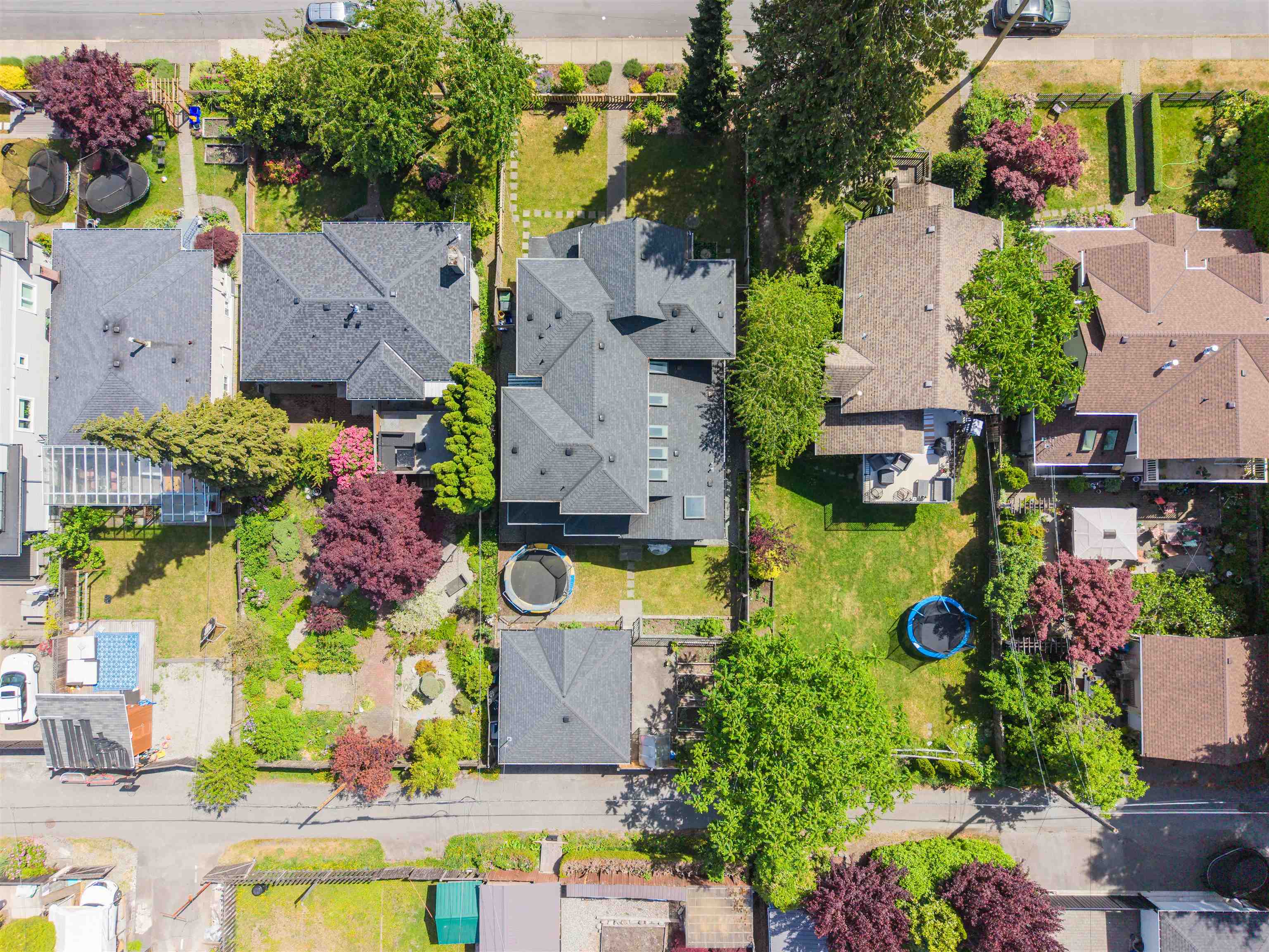  738 13th Street - MLS&reg; # R3125039