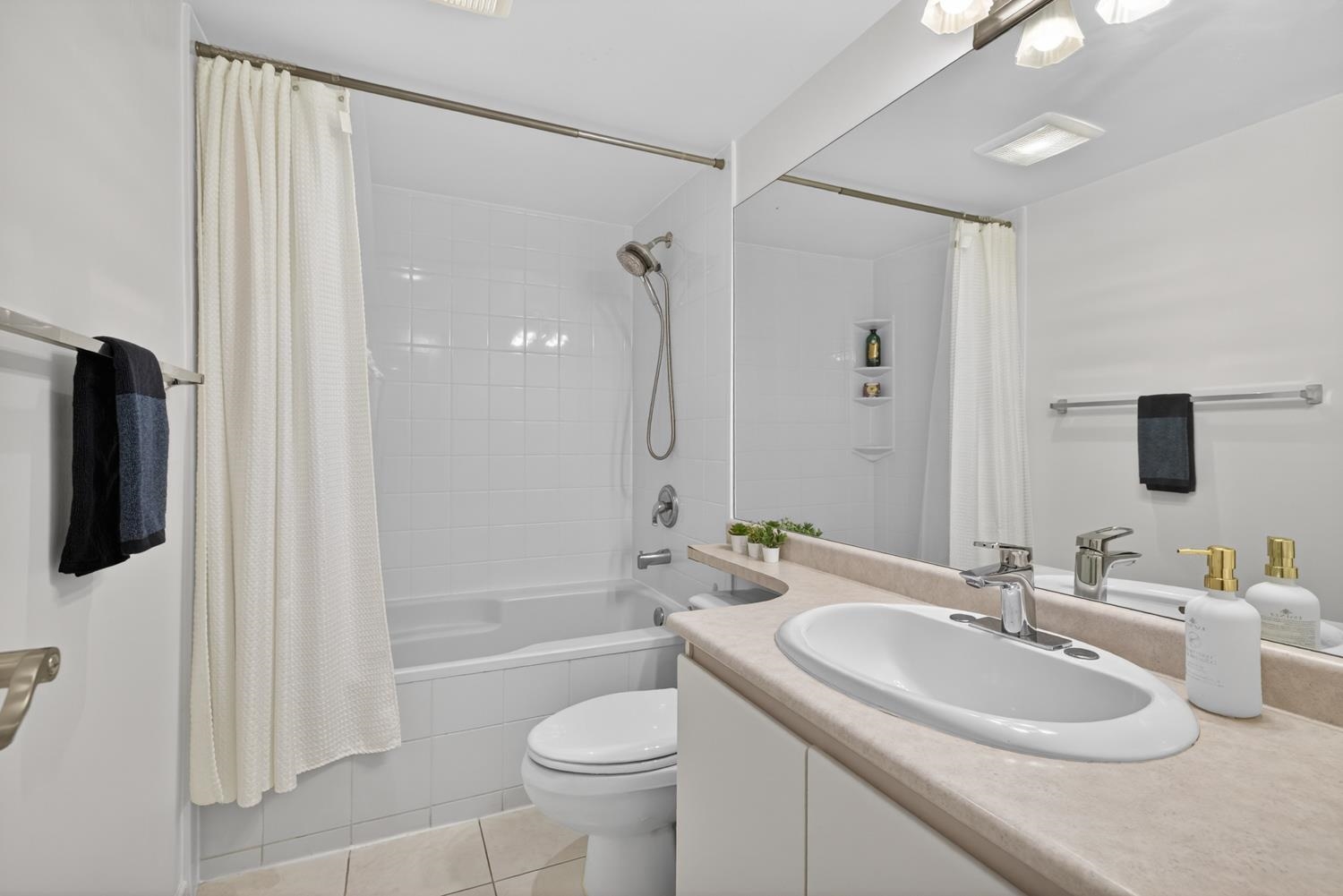 201 2668 Ash Street - MLS&reg; # R3125189