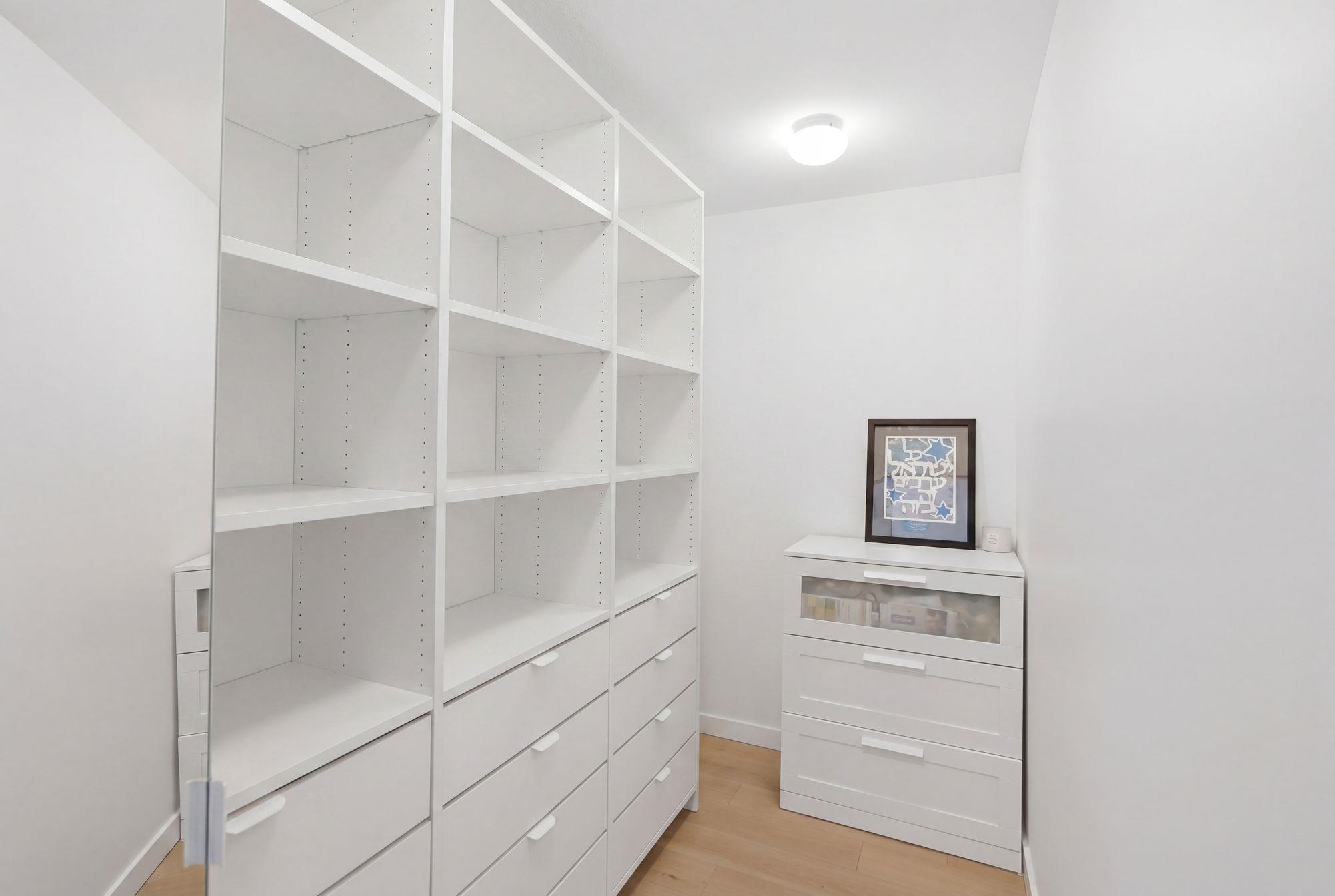  2510 4th Avenue - MLS&reg; # R3125219
