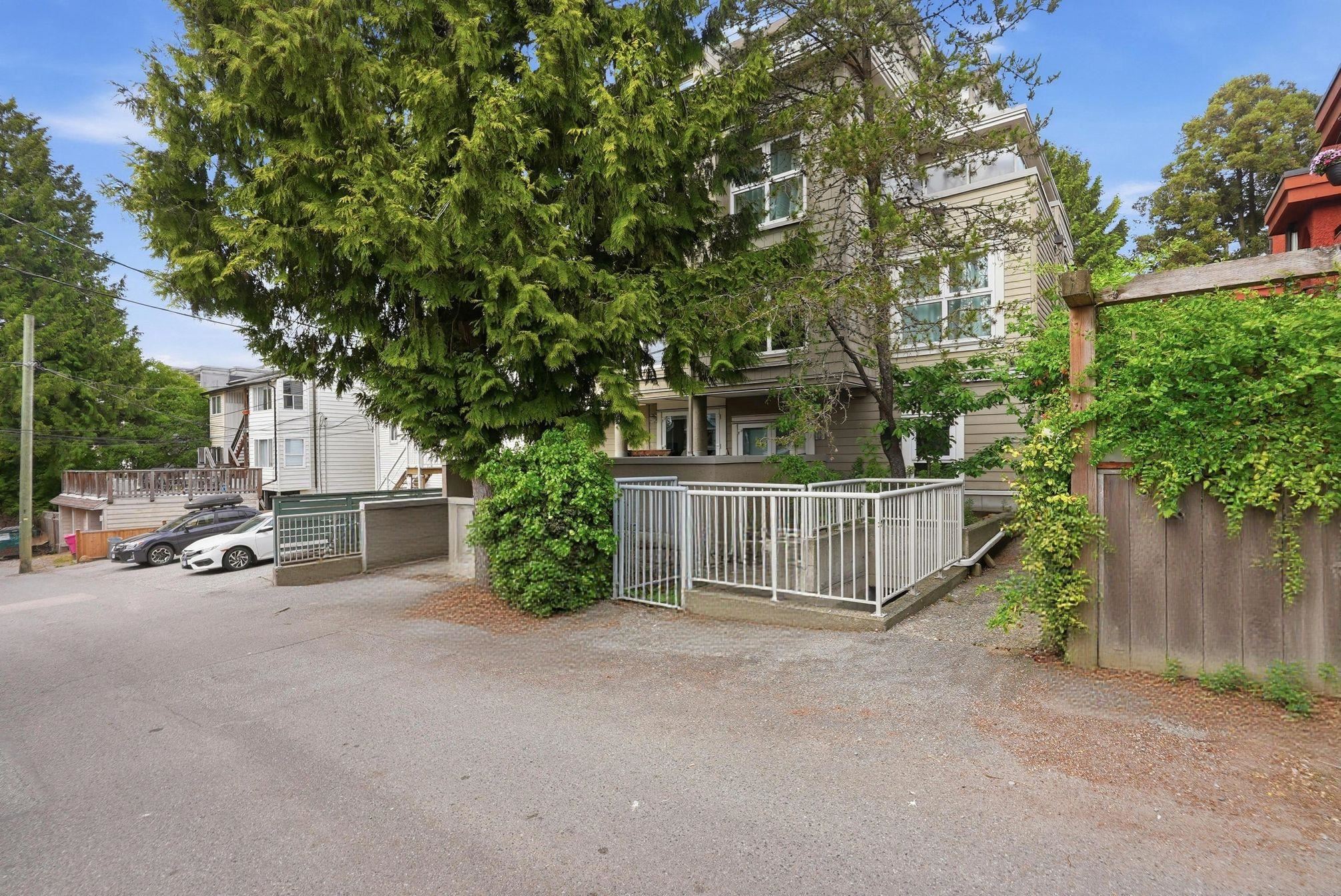  2510 4th Avenue - MLS&reg; # R3125219