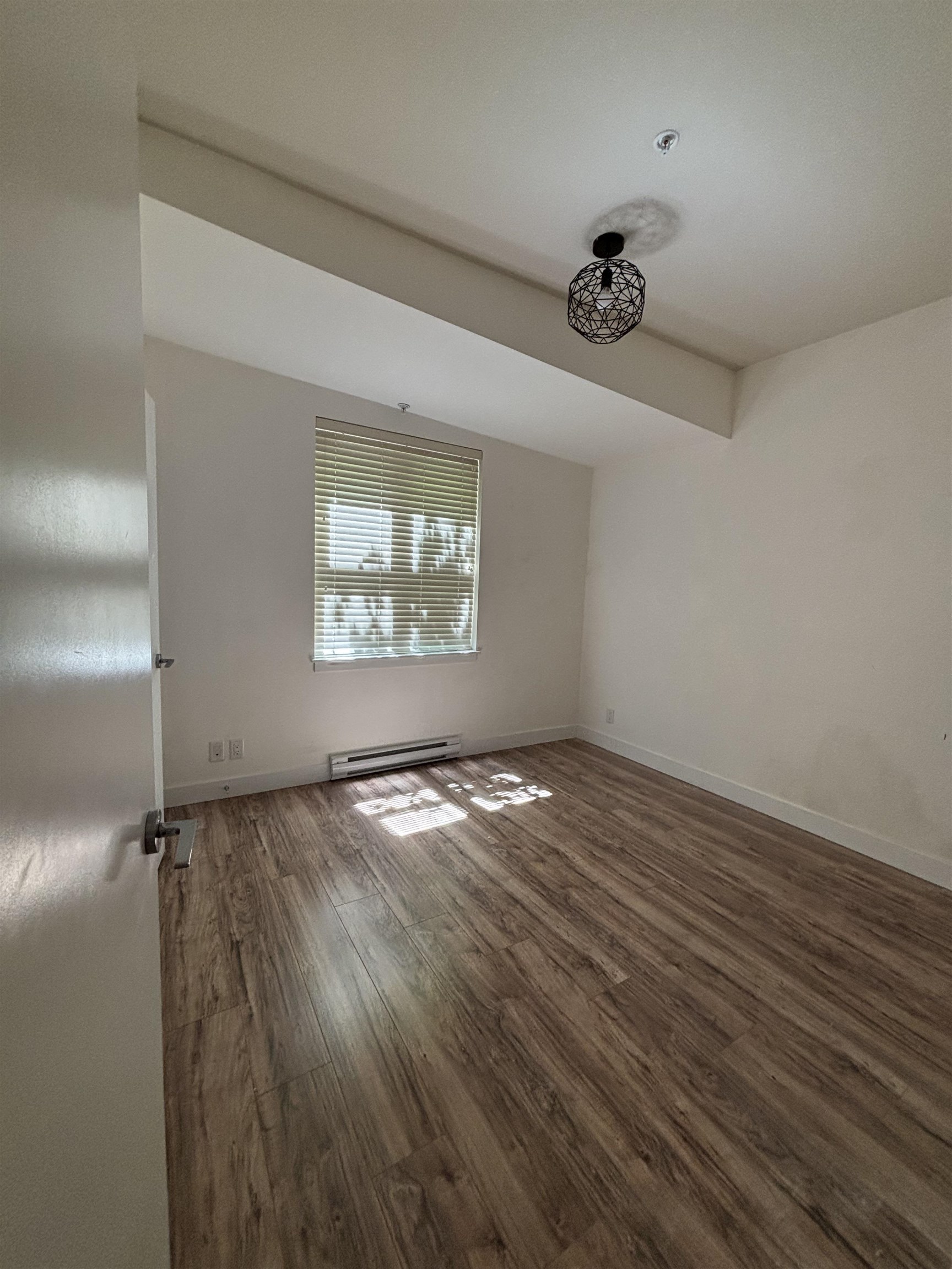 x10 388 Kootenay Street - MLS&reg; # R3125889