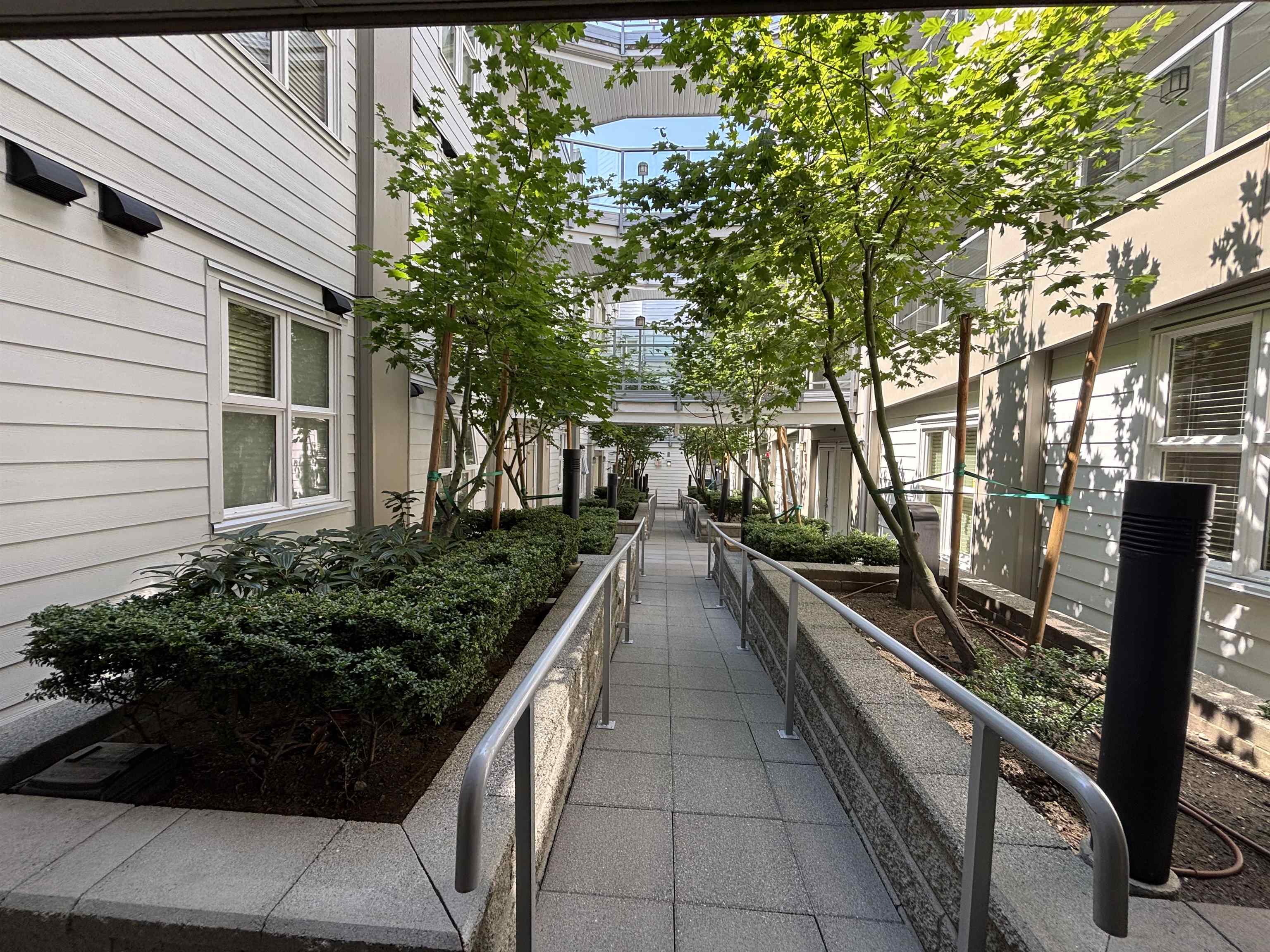 x10 388 Kootenay Street - MLS&reg; # R3125889