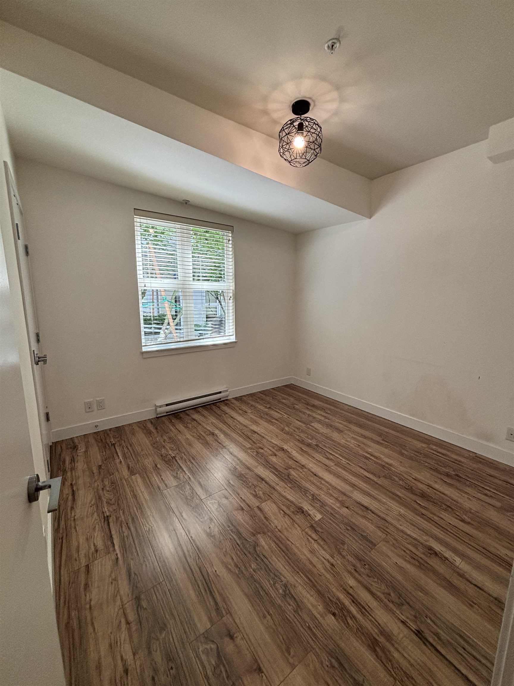 x10 388 Kootenay Street - MLS&reg; # R3125889