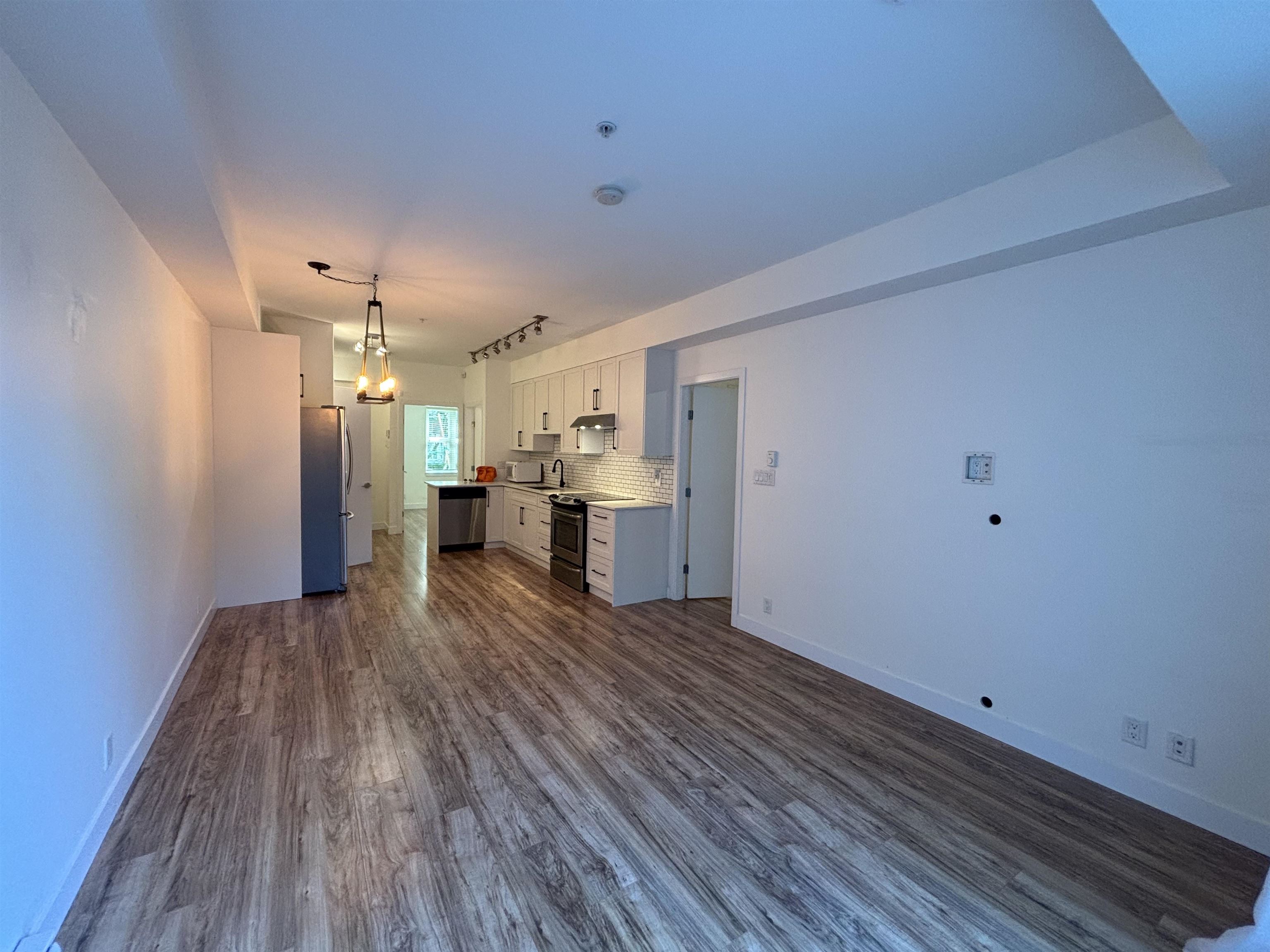 x10 388 Kootenay Street - MLS&reg; # R3125889