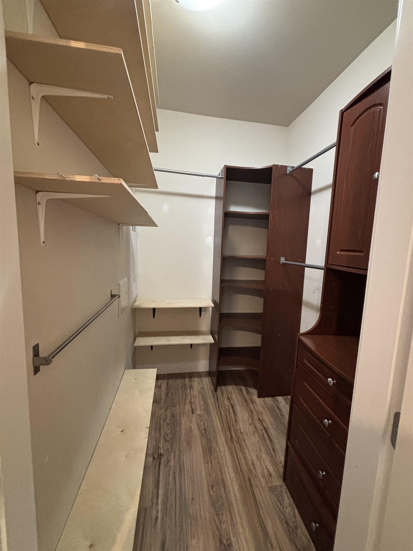 x10 388 Kootenay Street - MLS&reg; # R3125889