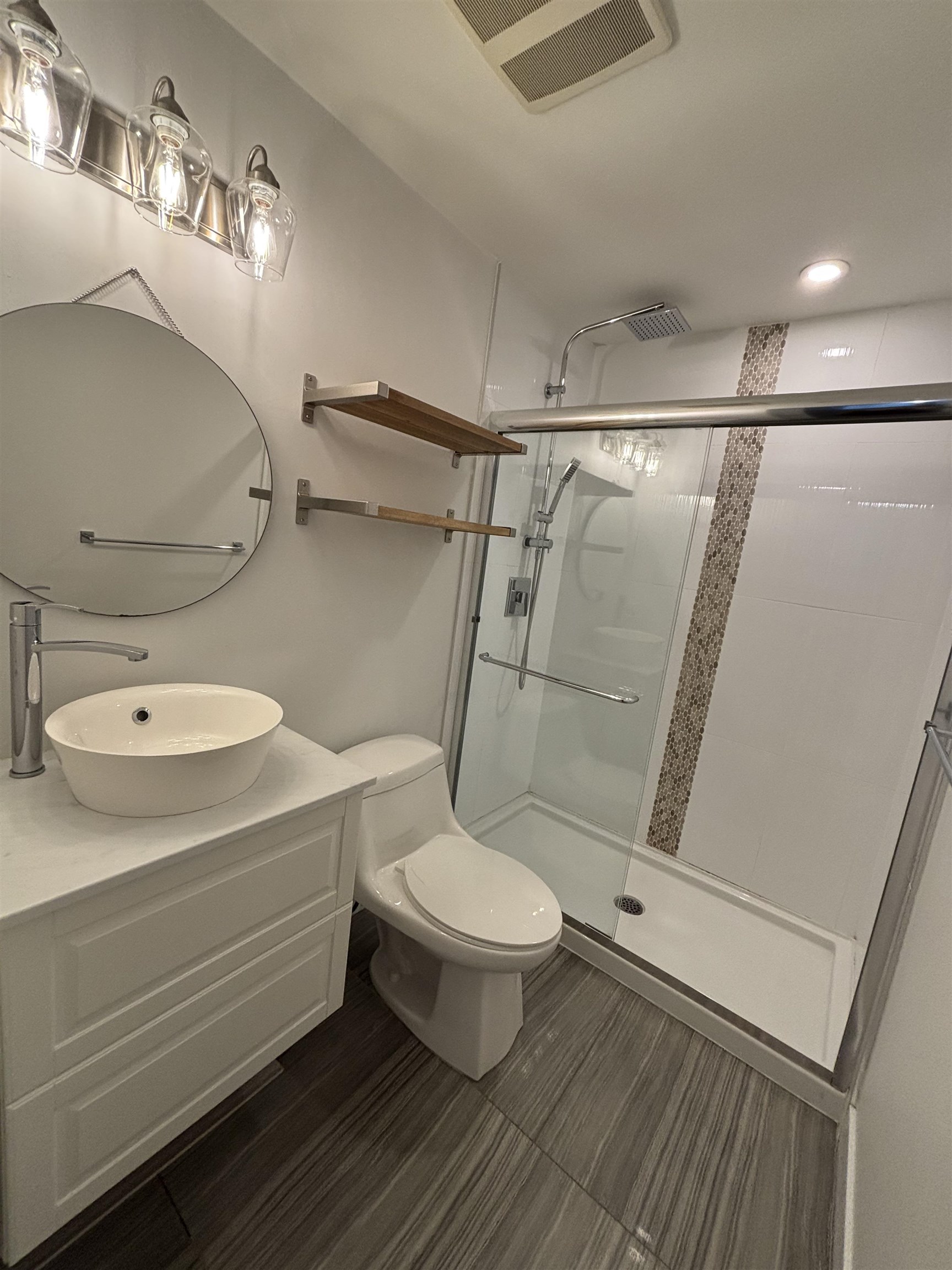 x10 388 Kootenay Street - MLS&reg; # R3125889