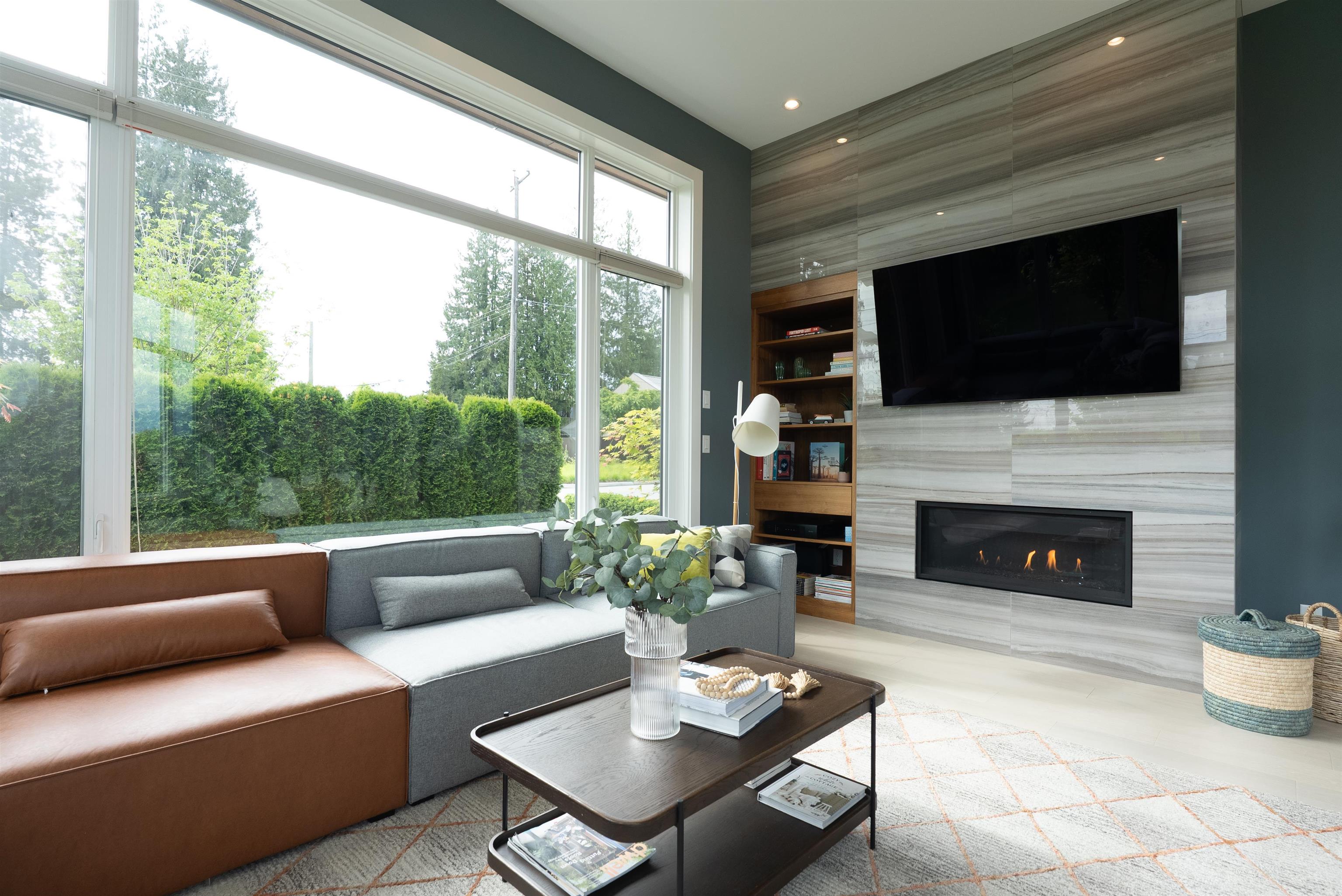  900 Hendry Avenue - MLS&reg; # R3125967