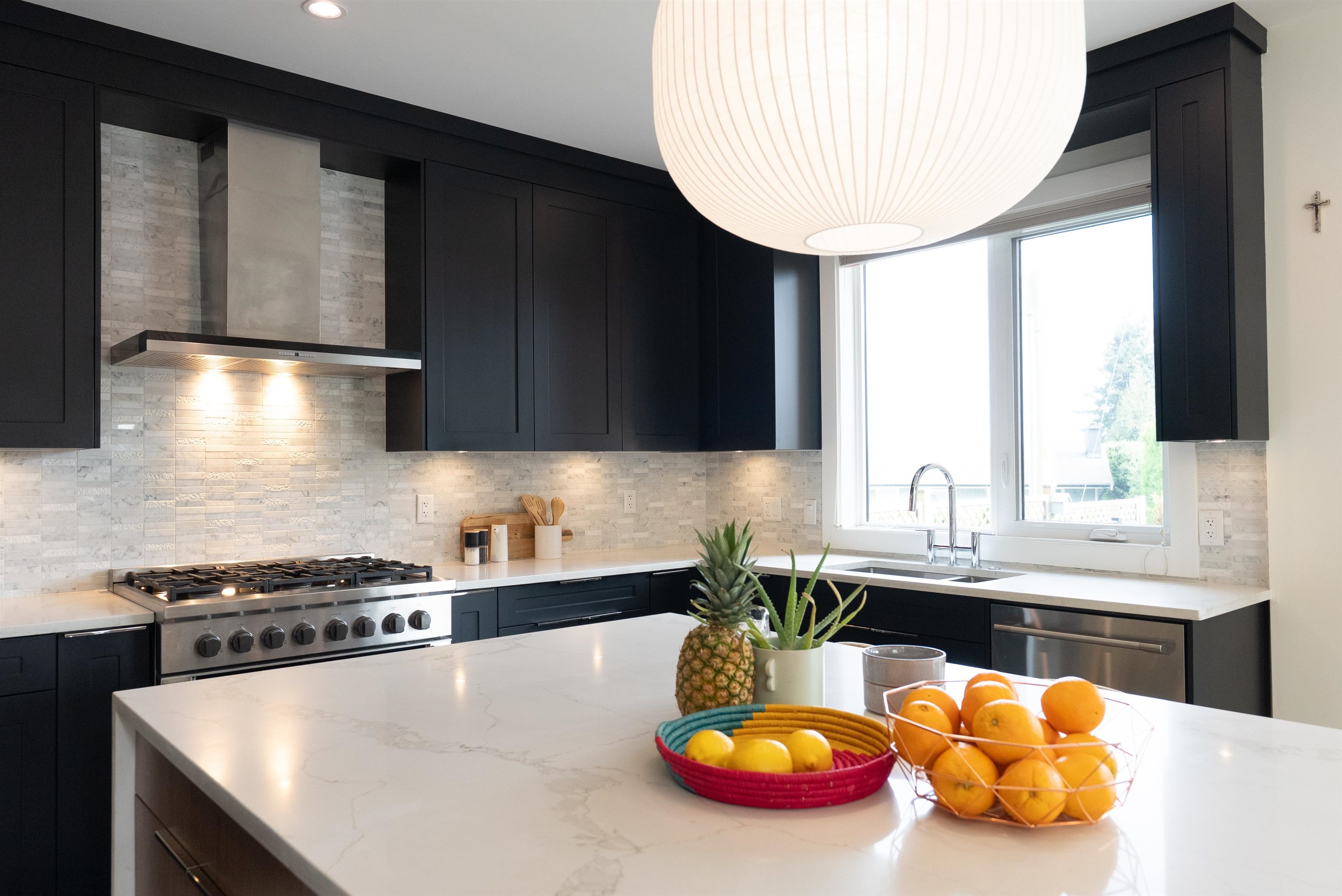  900 Hendry Avenue - MLS&reg; # R3125967