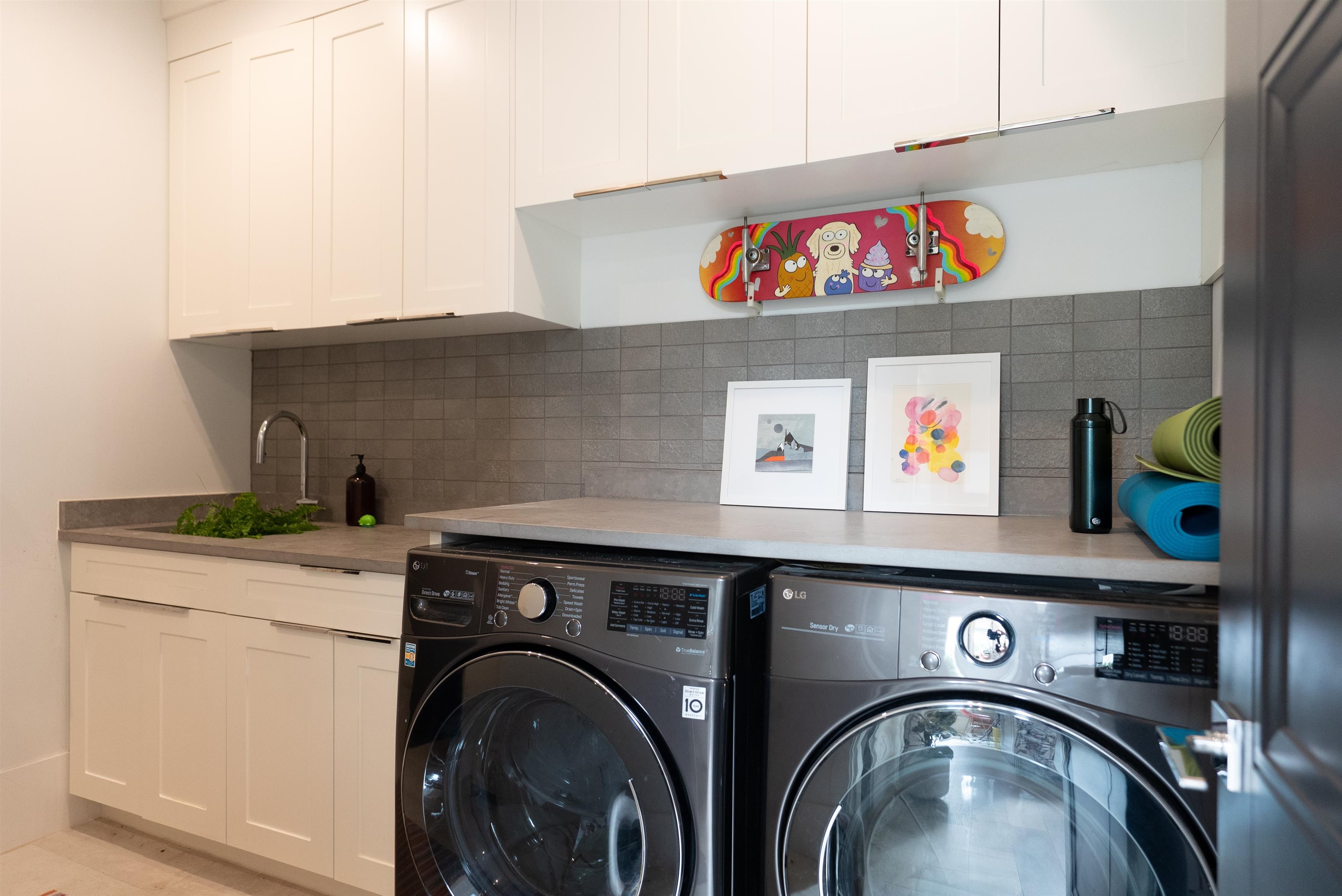  900 Hendry Avenue - MLS&reg; # R3125967