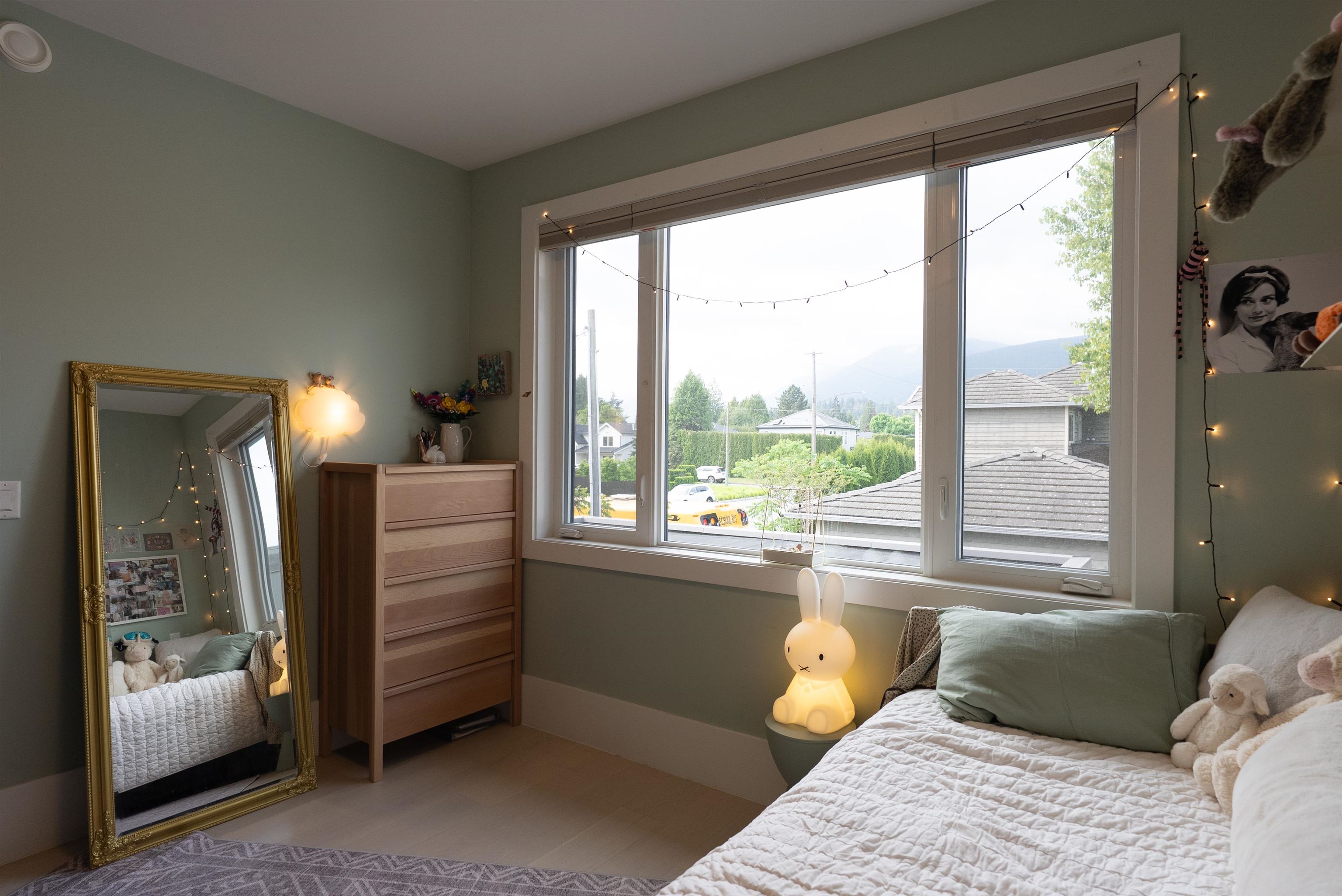 900 Hendry Avenue - MLS&reg; # R3125967