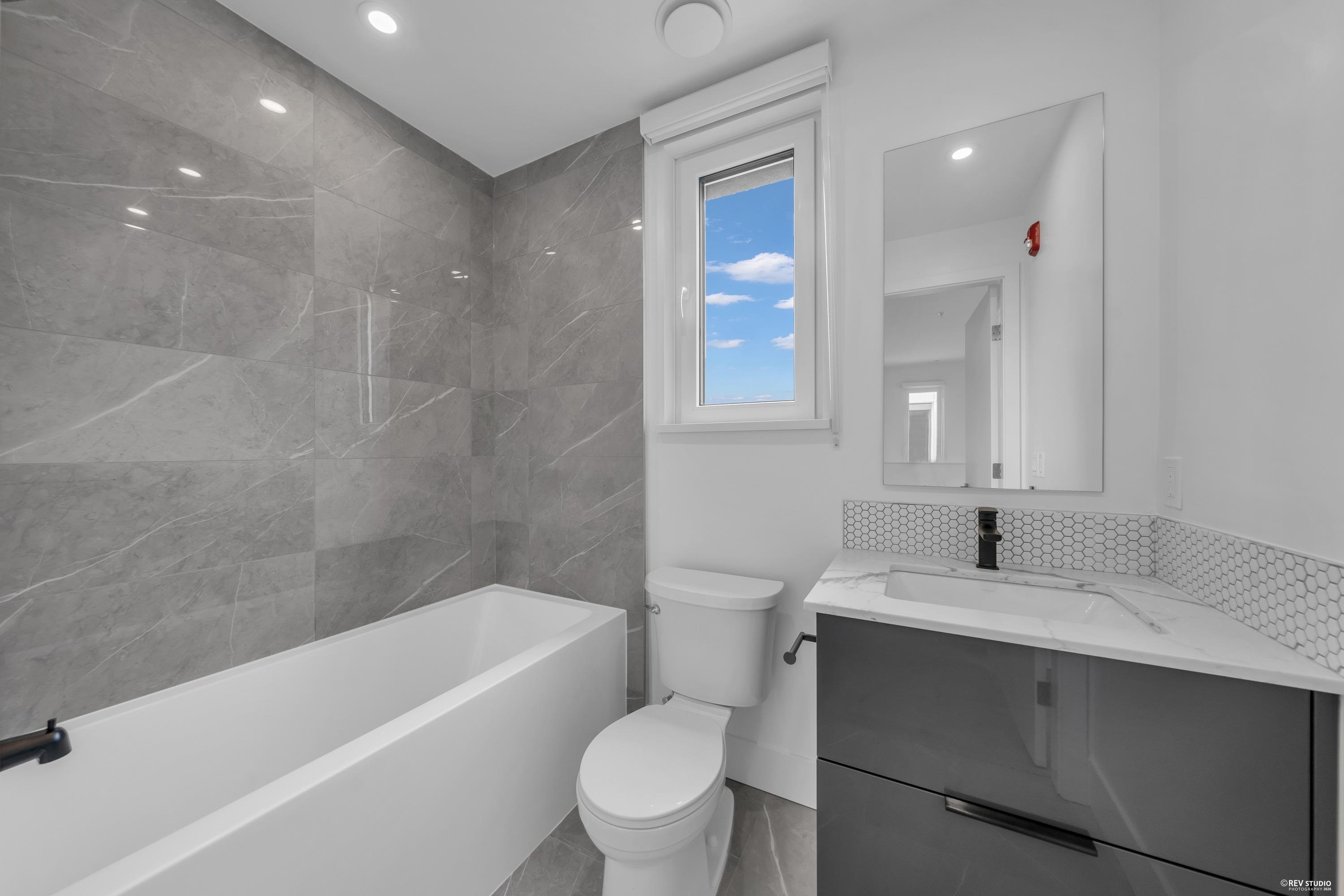 309 2250 1st Avenue - MLS&reg; # R3126269