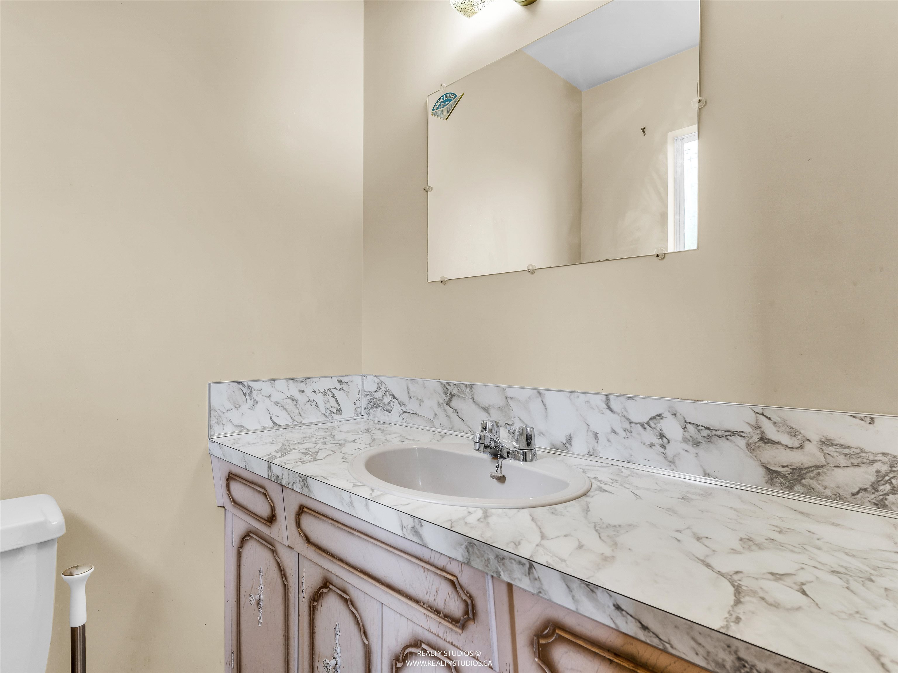  2553 Bendale Road - MLS&reg; # R3126455