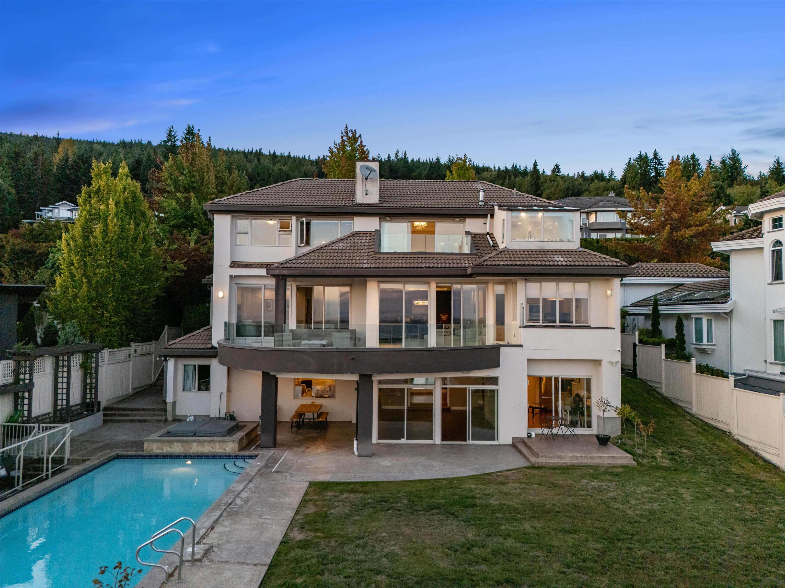  1526 Chippendale Court - MLS&reg; # R3126964