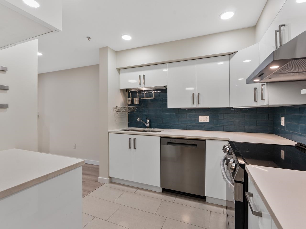  3138 4th Avenue - MLS&reg; # R3127145
