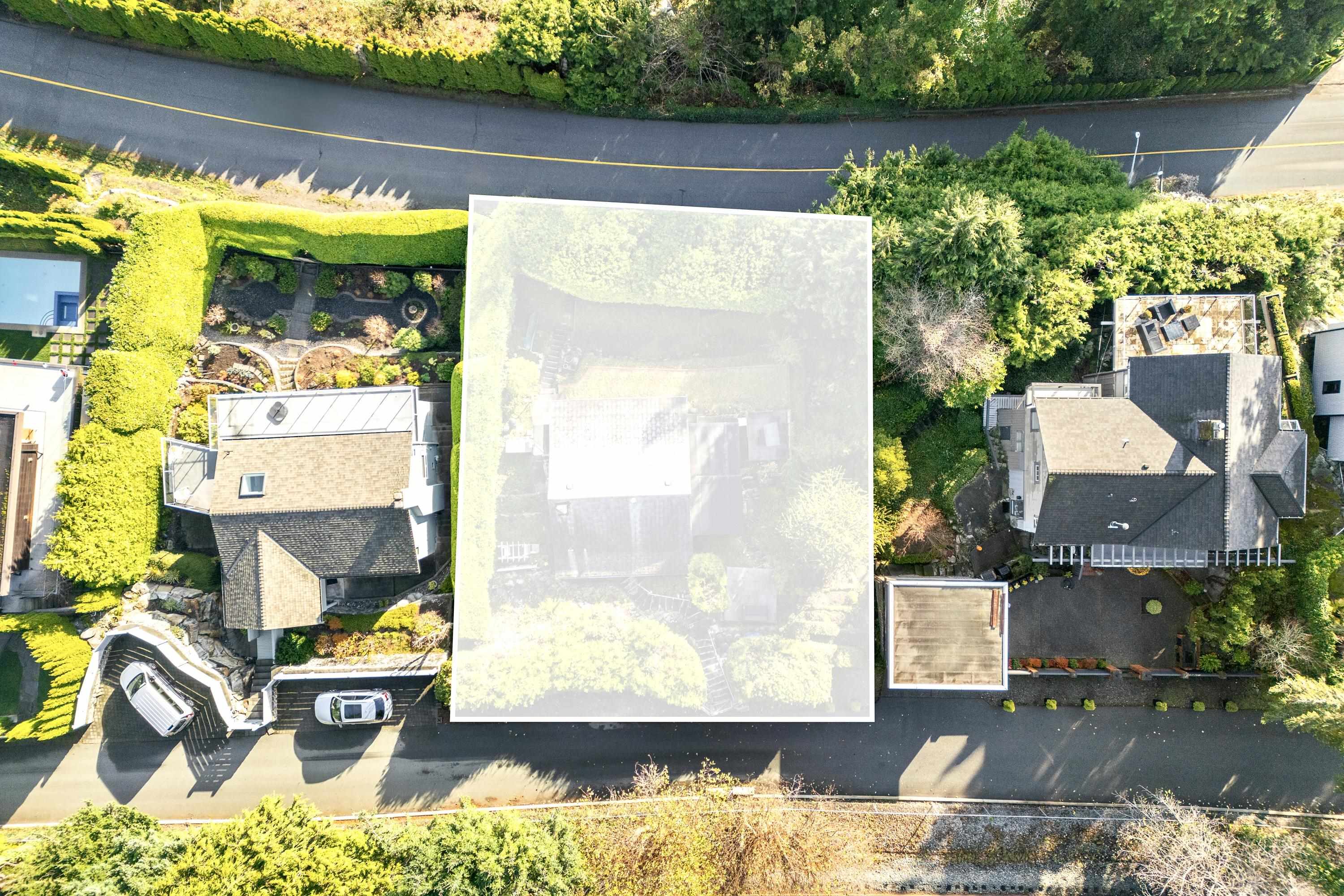  3575 Sunset Lane - MLS&reg; # R3128282