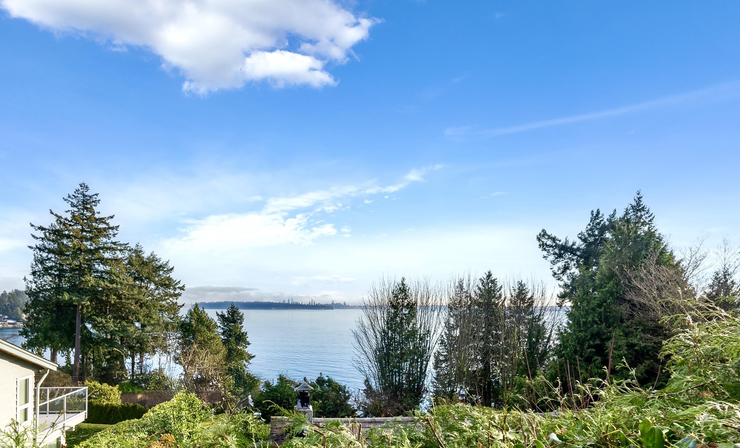  3575 Sunset Lane - MLS&reg; # R3128282