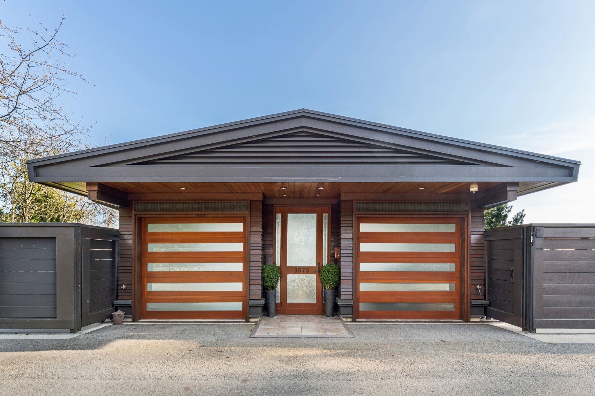  3673 Sunset Lane - MLS&reg; # R3128612