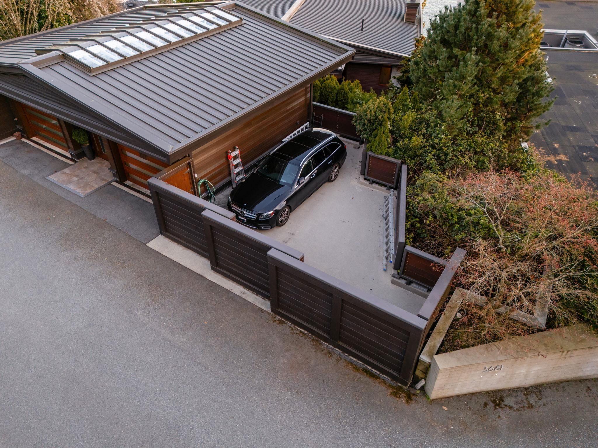  3673 Sunset Lane - MLS&reg; # R3128612
