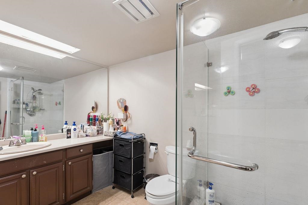 211 444 49th Avenue - MLS&reg; # R3129008