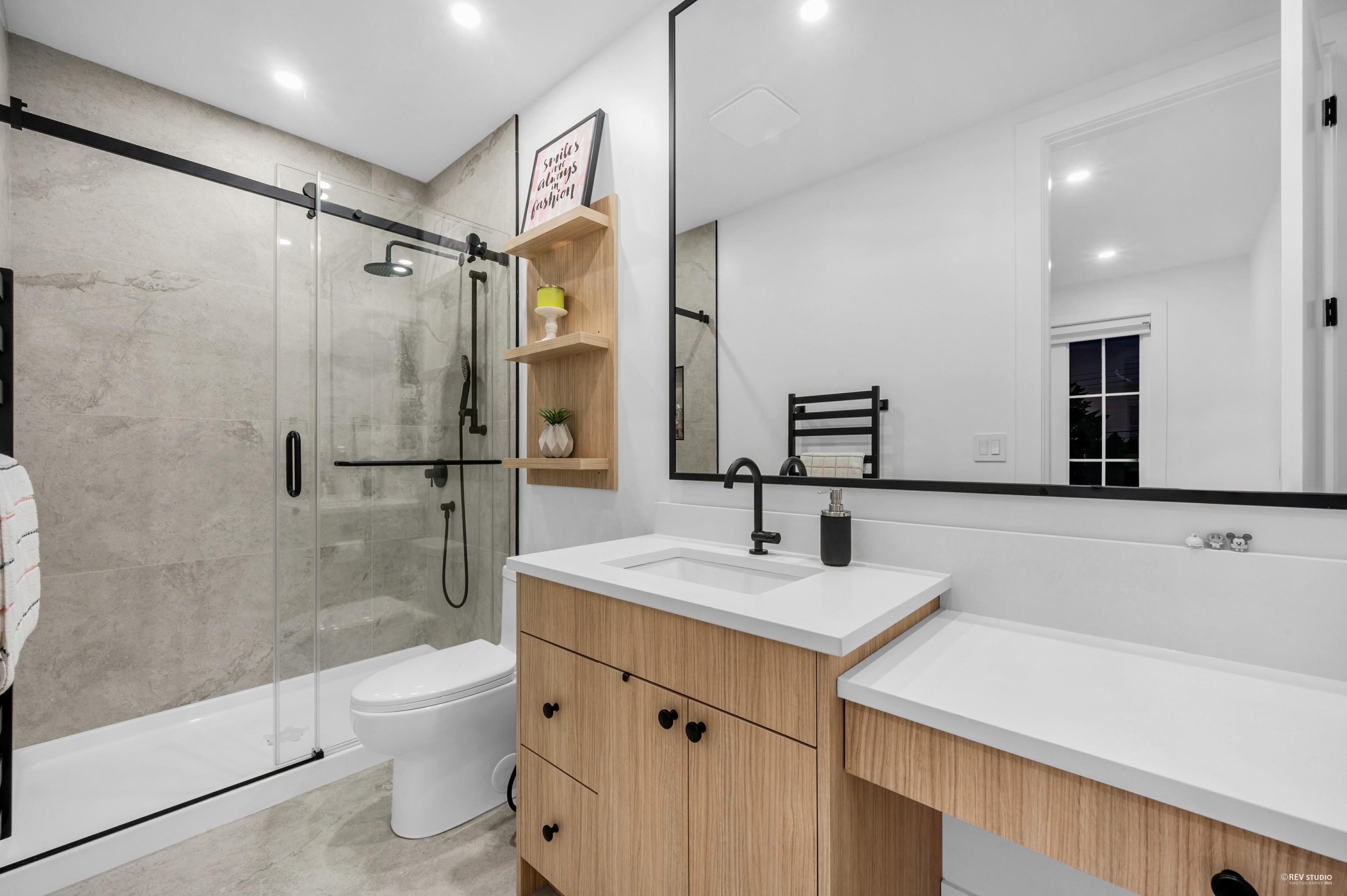  1390 Sutherland Avenue - MLS&reg; # R3129116