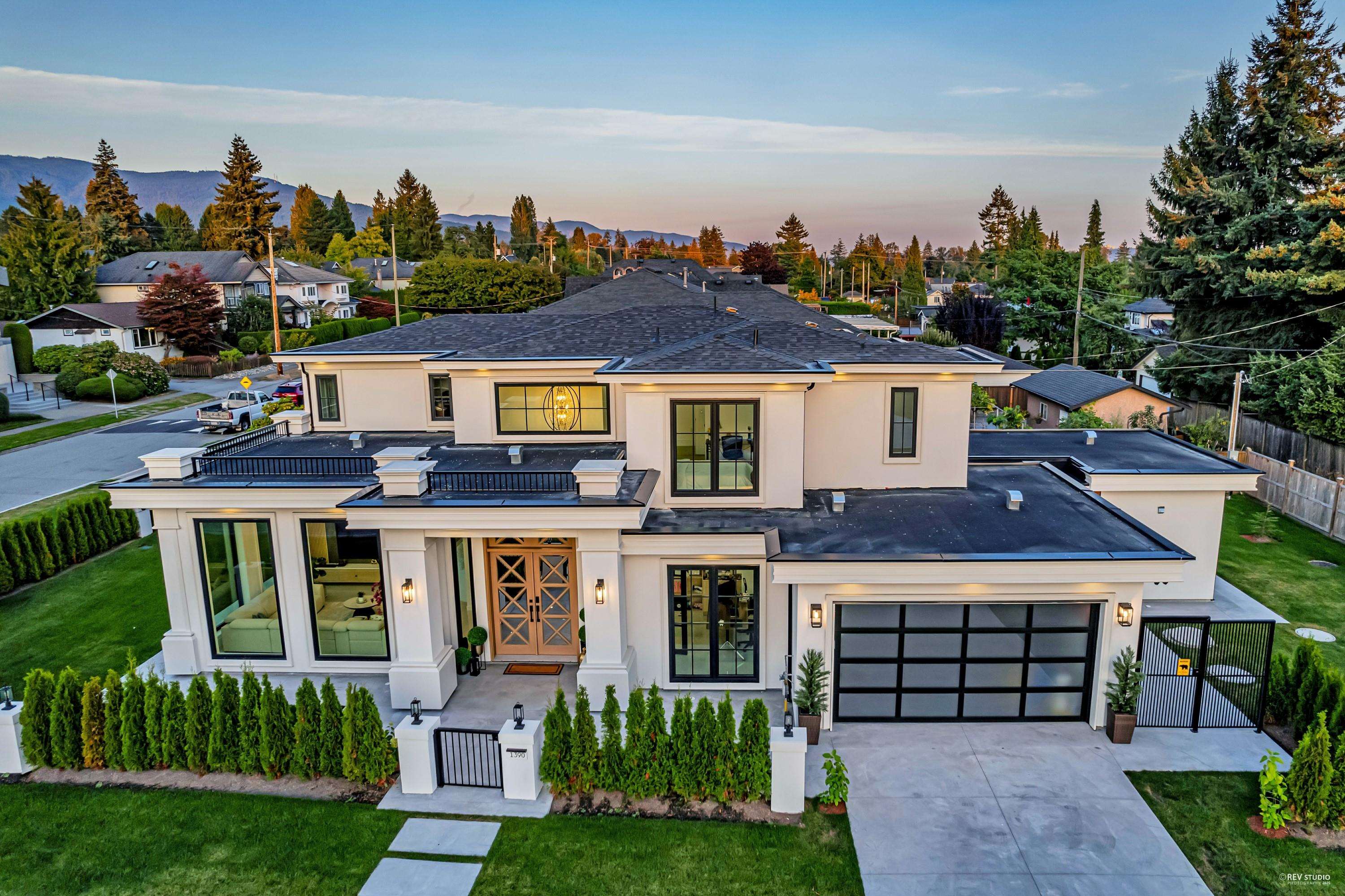  1390 Sutherland Avenue - MLS&reg; # R3129116