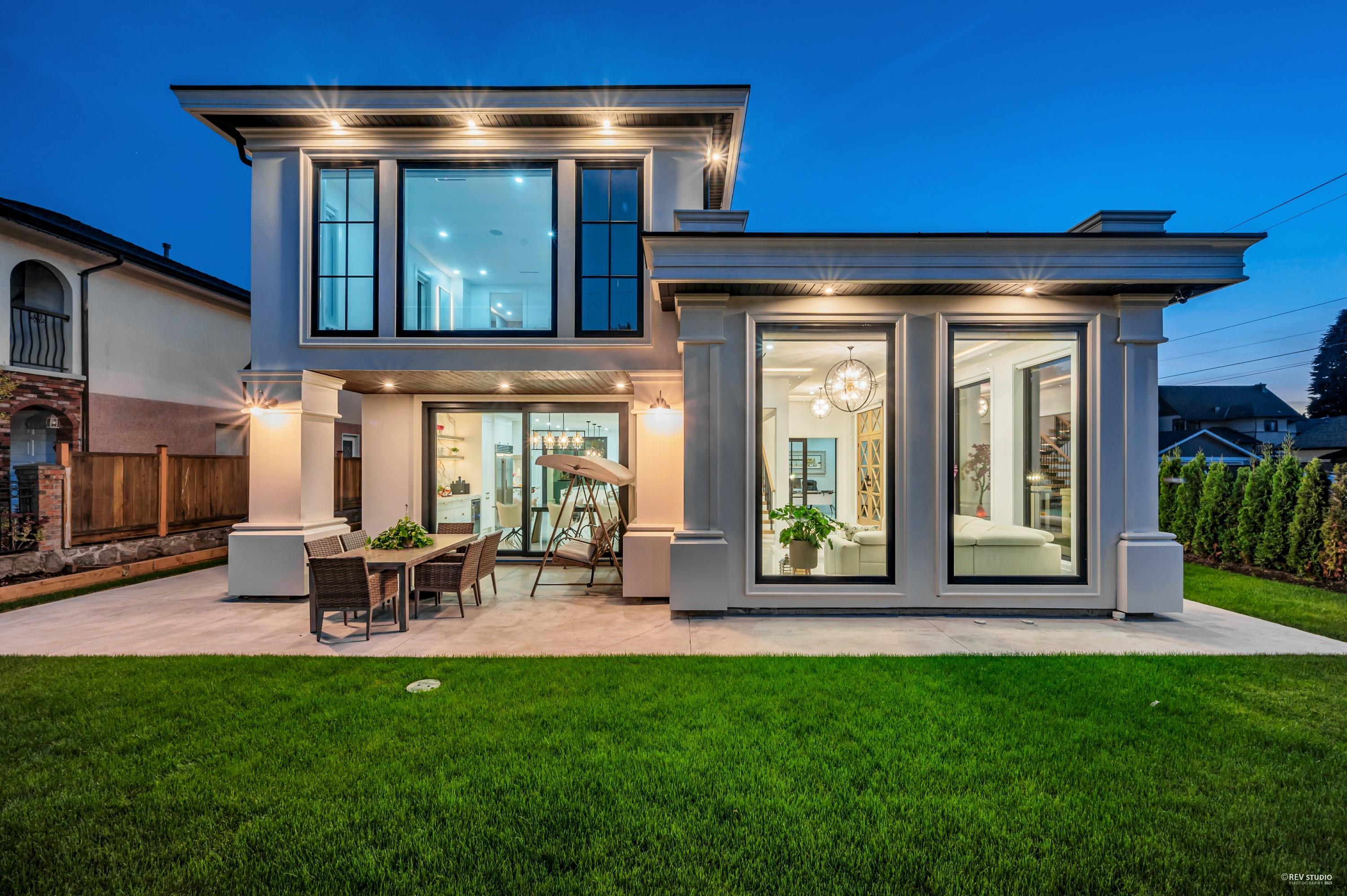  1390 Sutherland Avenue - MLS&reg; # R3129116