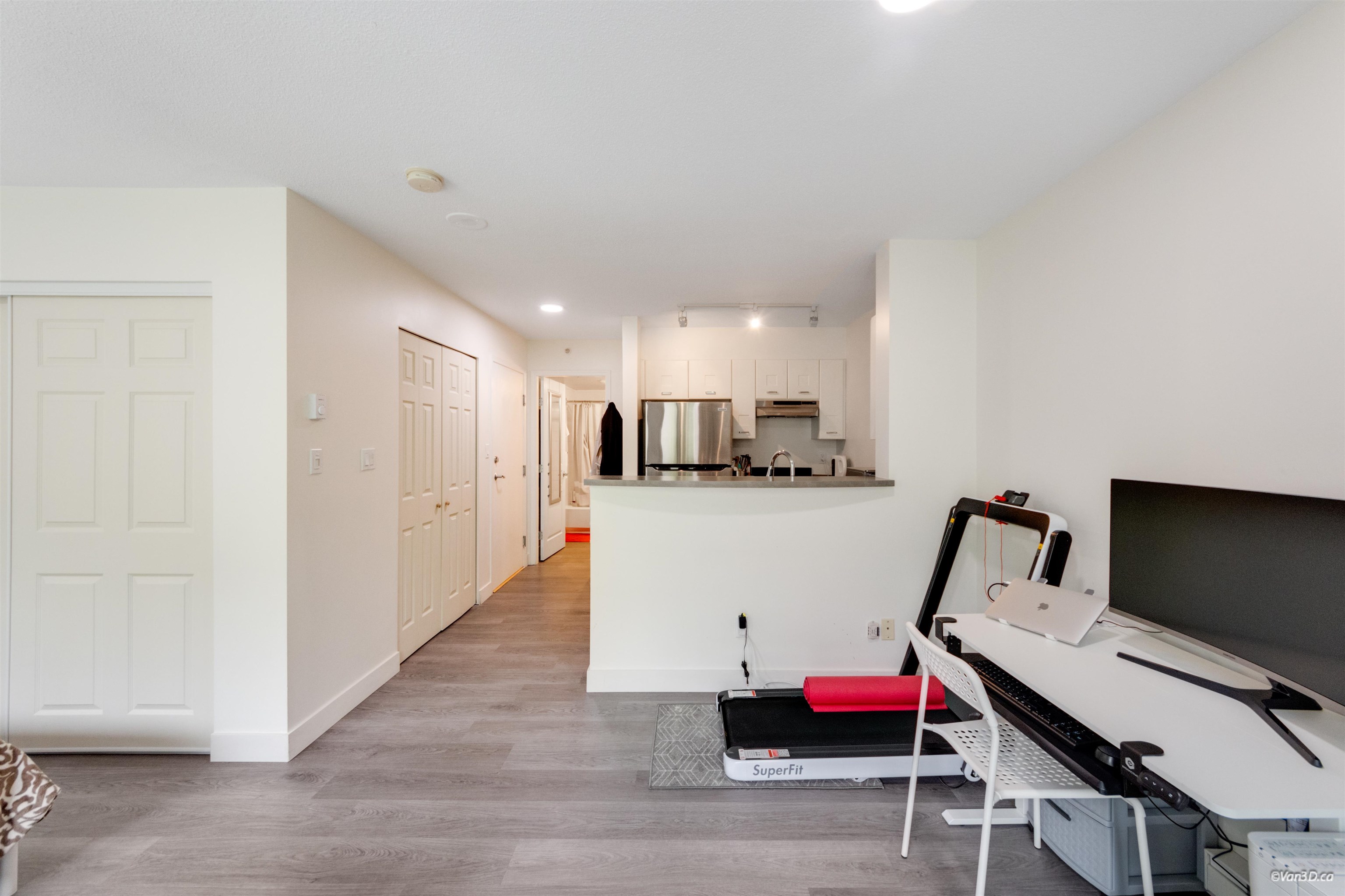 205 3438 Vanness Avenue - MLS&reg; # R3129717