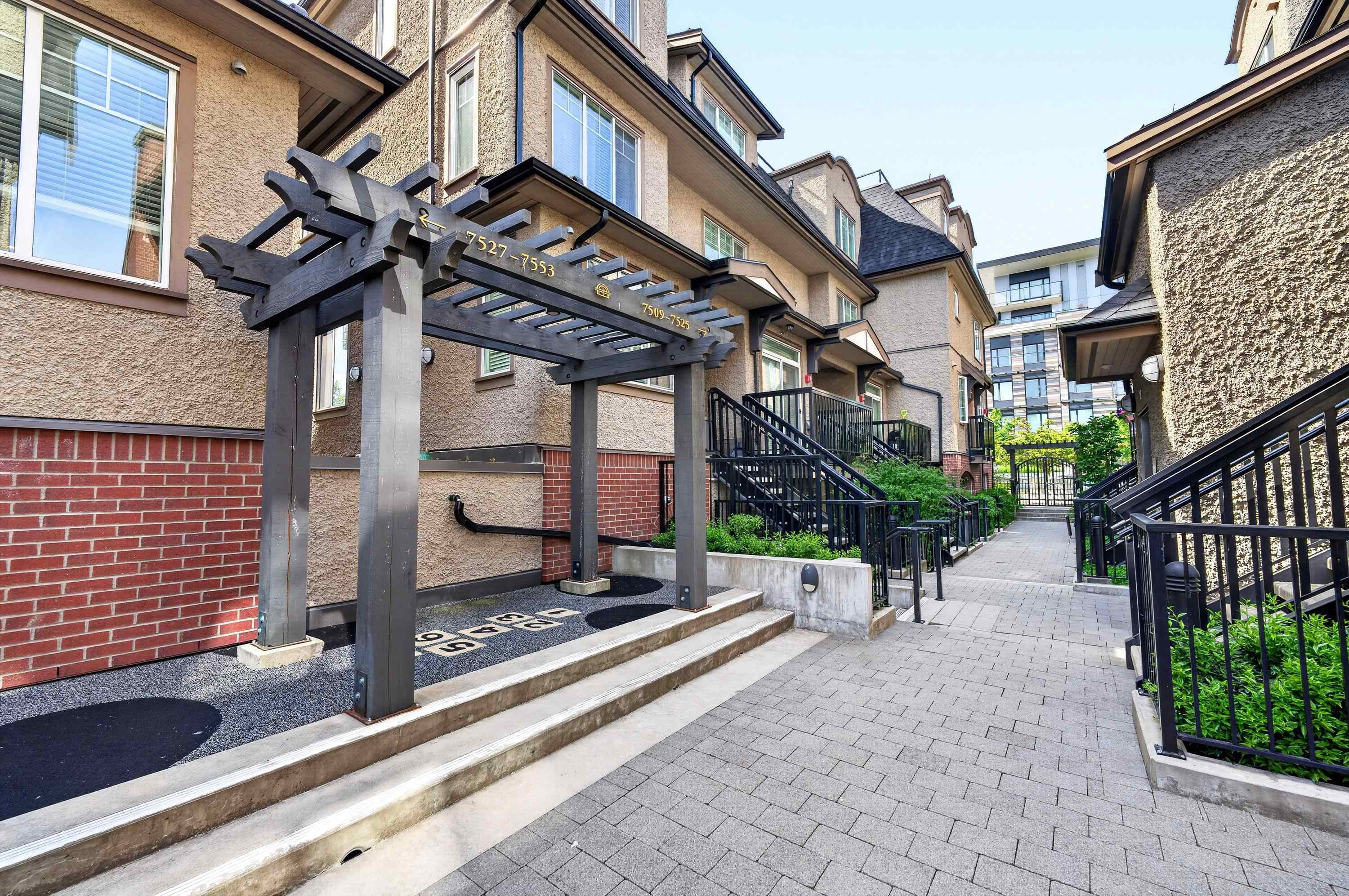  7523 Yukon Street - MLS&reg; # R3130082