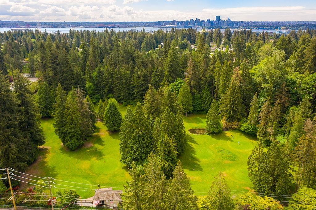 PH2 2832 Capilano Road - MLS&reg; # R3130318