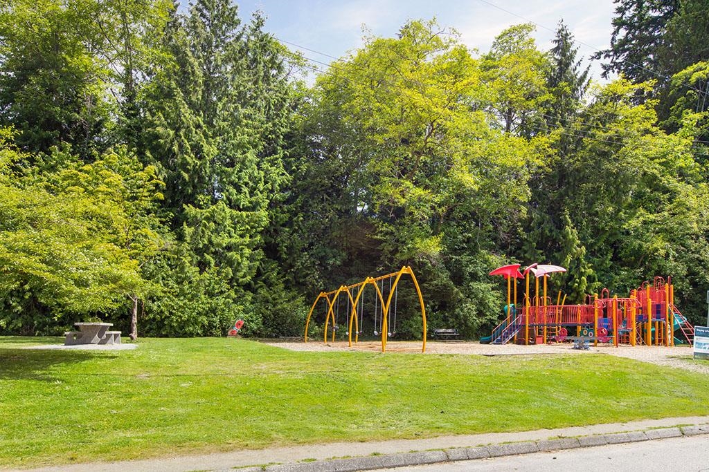 PH2 2832 Capilano Road - MLS&reg; # R3130318
