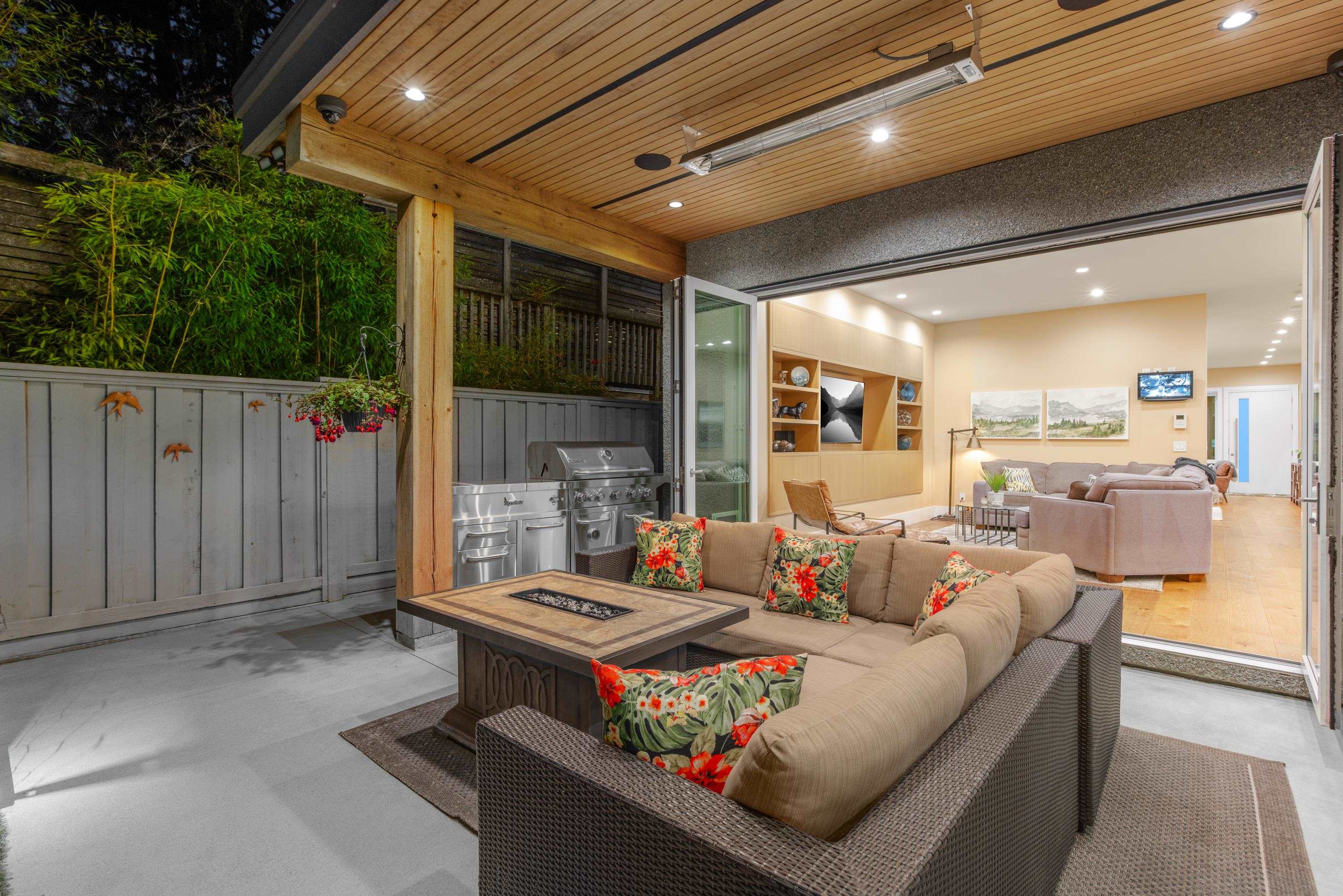  315 20th Street - MLS&reg; # R3130448