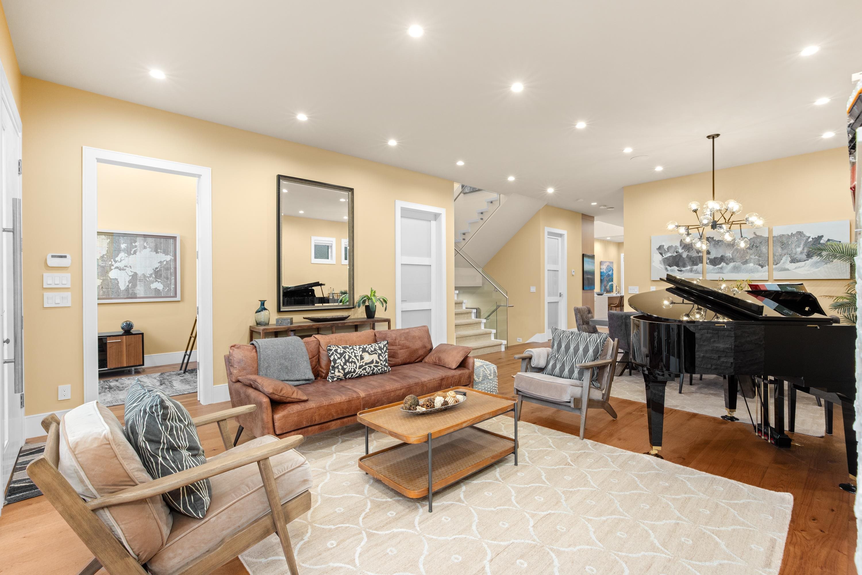  315 20th Street - MLS&reg; # R3130448