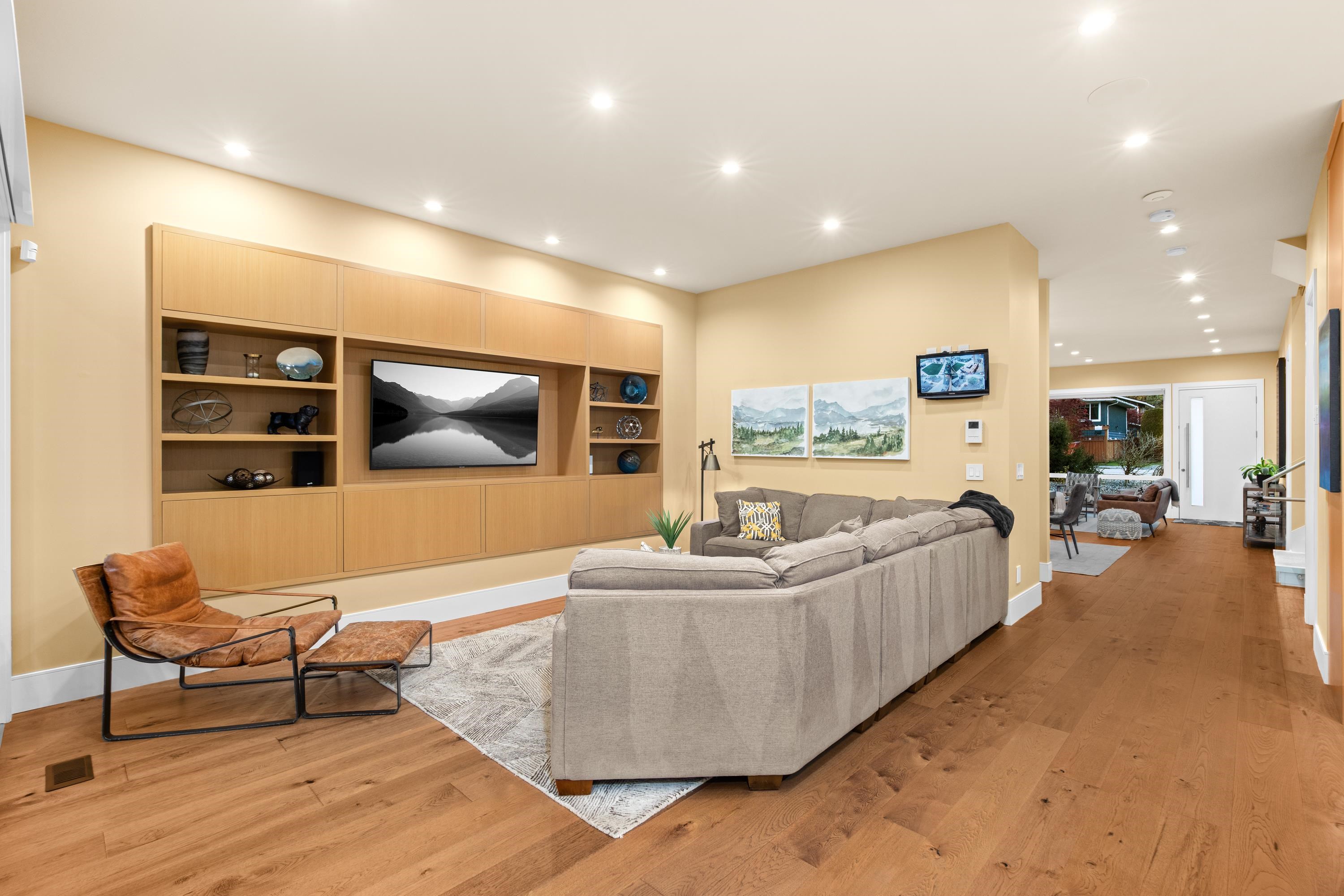  315 20th Street - MLS&reg; # R3130448