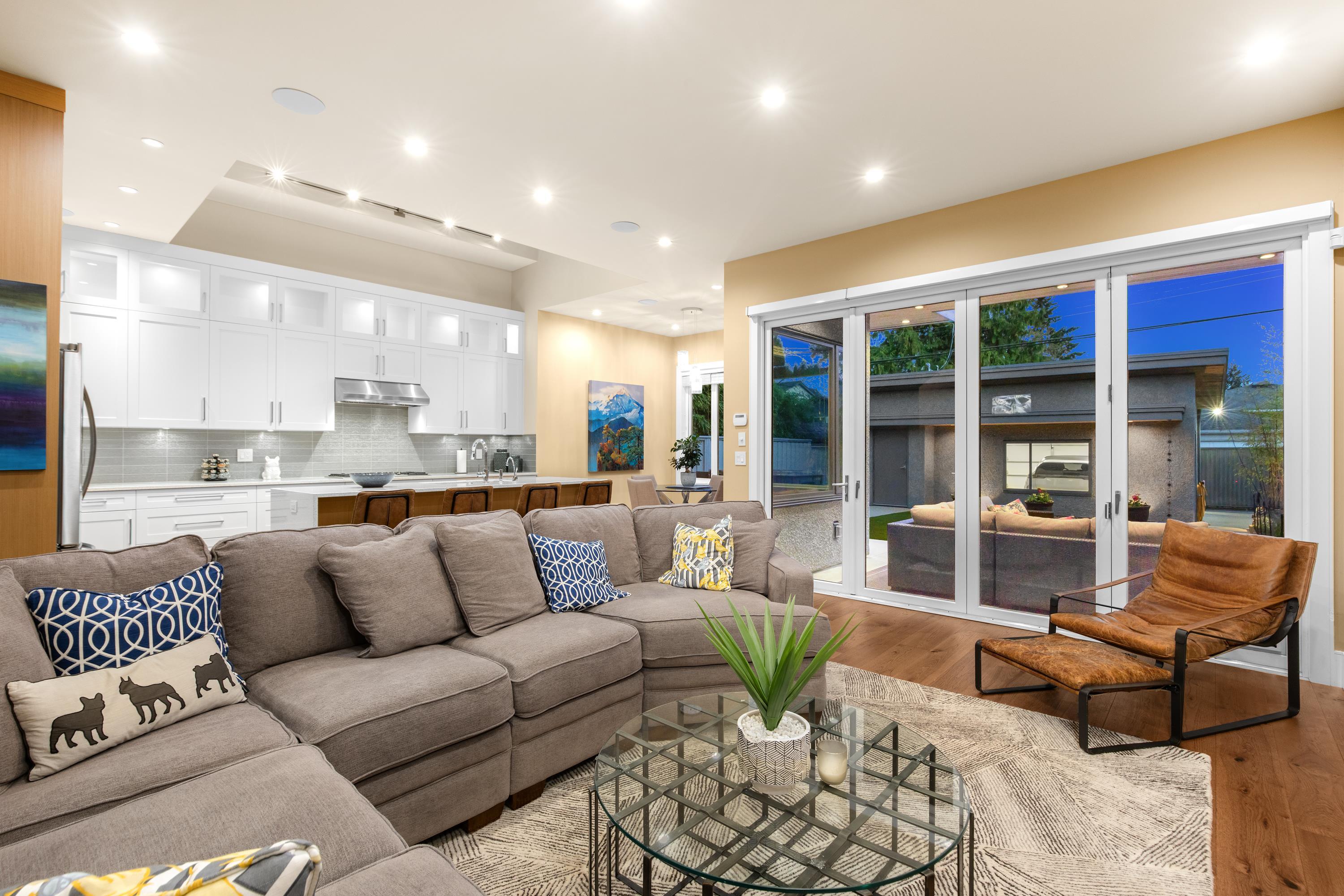  315 20th Street - MLS&reg; # R3130448