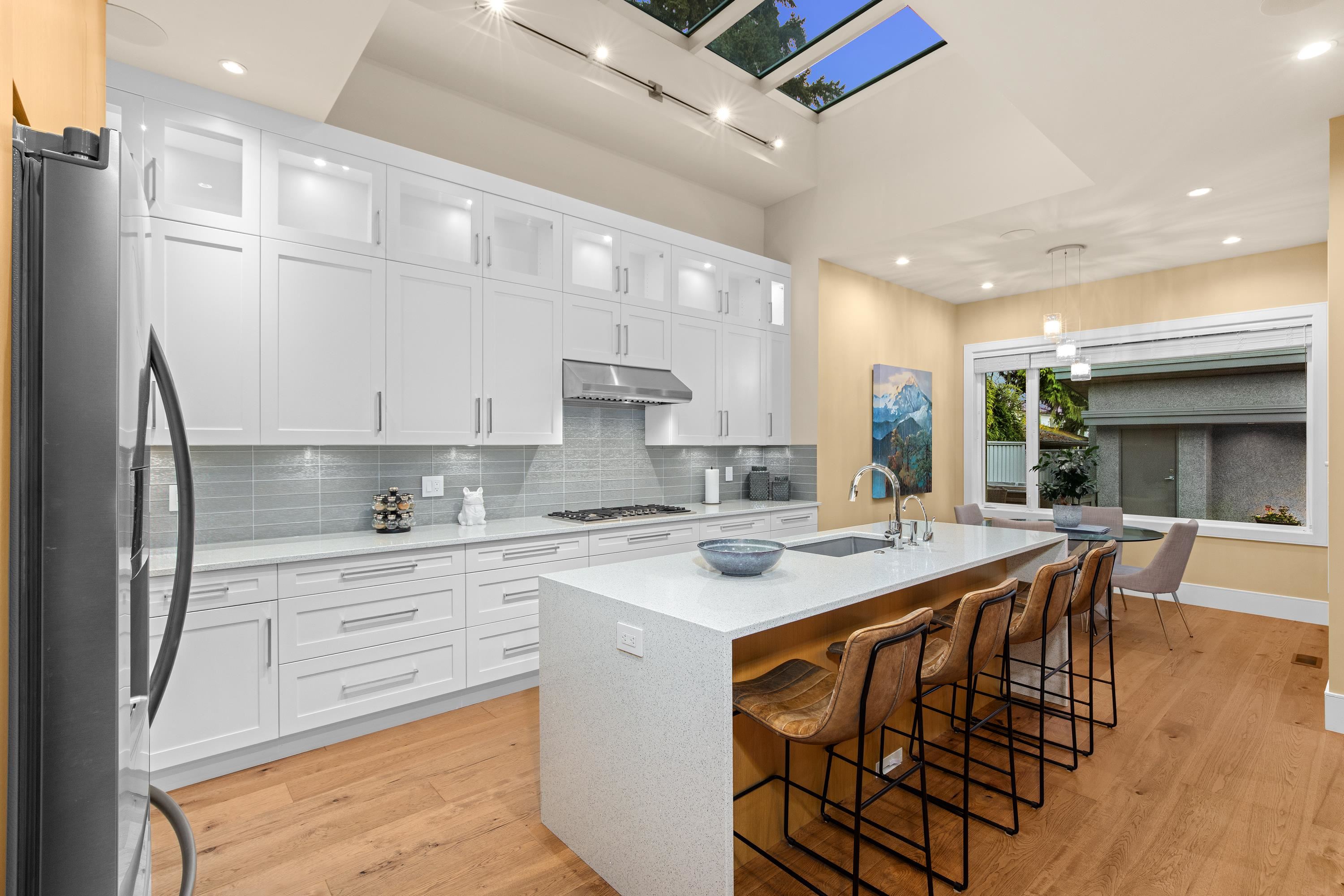  315 20th Street - MLS&reg; # R3130448