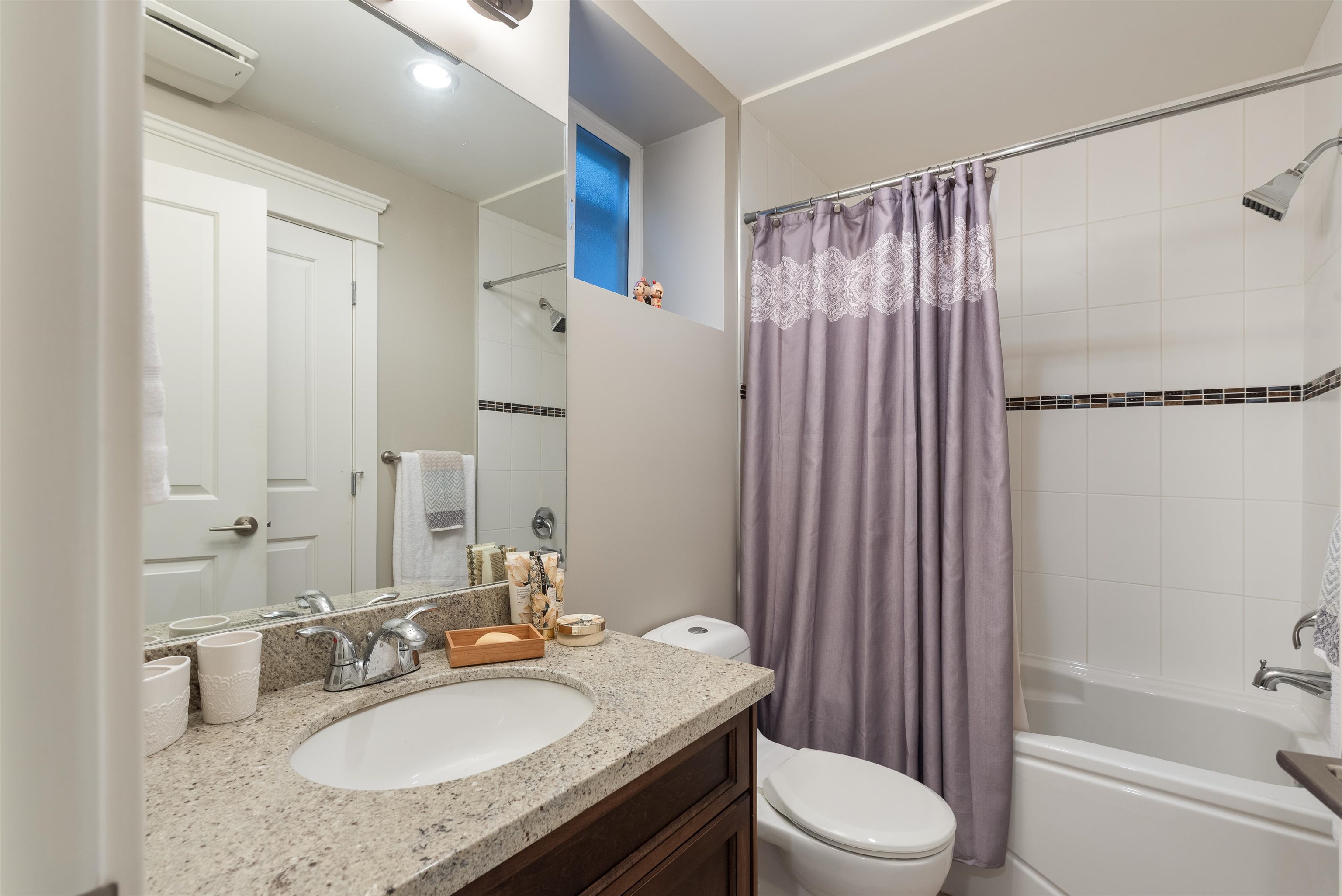  362 21st Street - MLS&reg; # R3130814