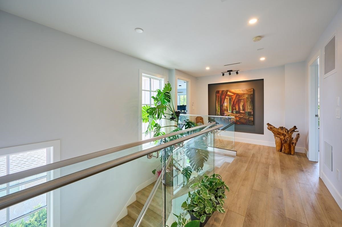  449 15th Street - MLS&reg; # R3130816
