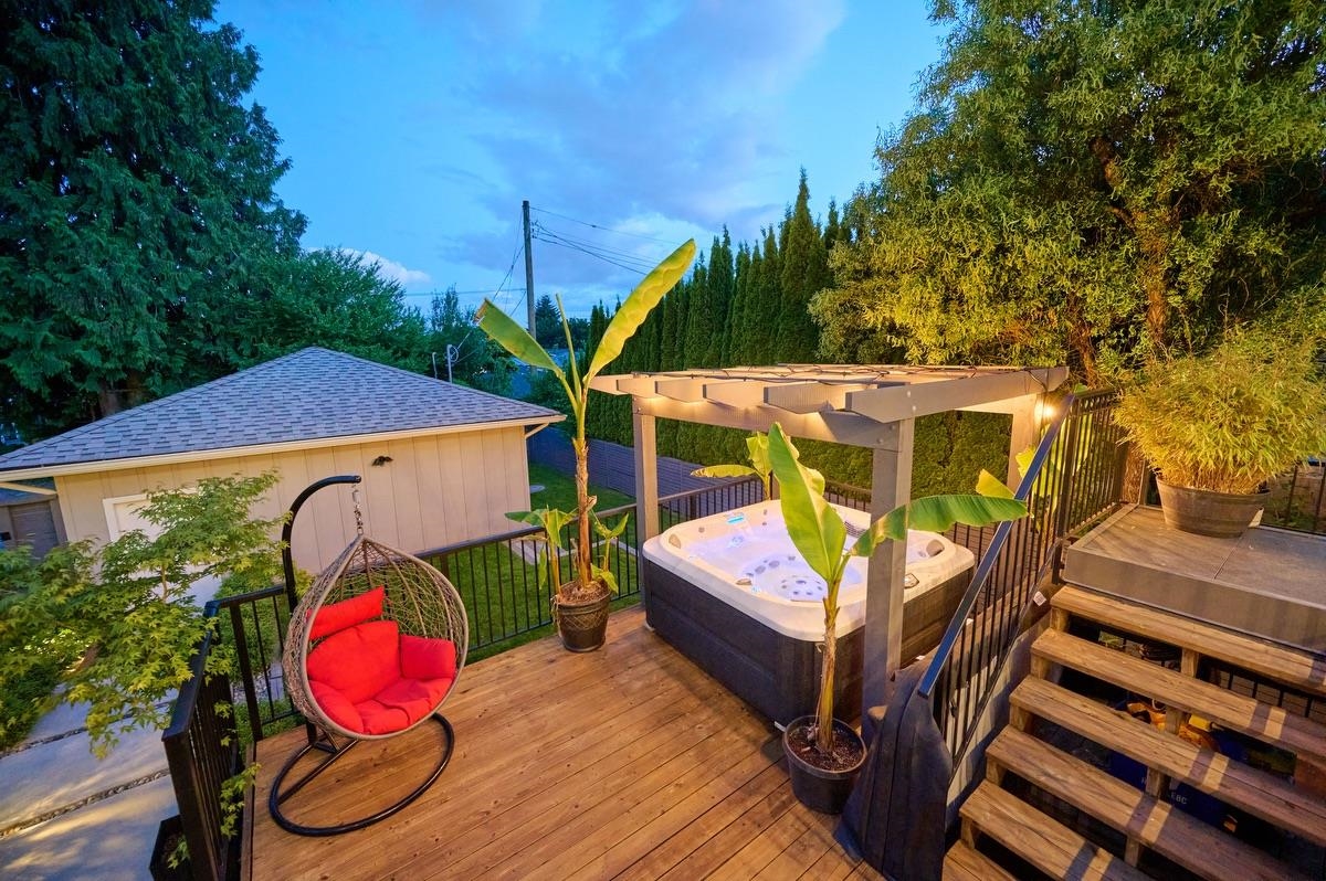  449 15th Street - MLS&reg; # R3130816