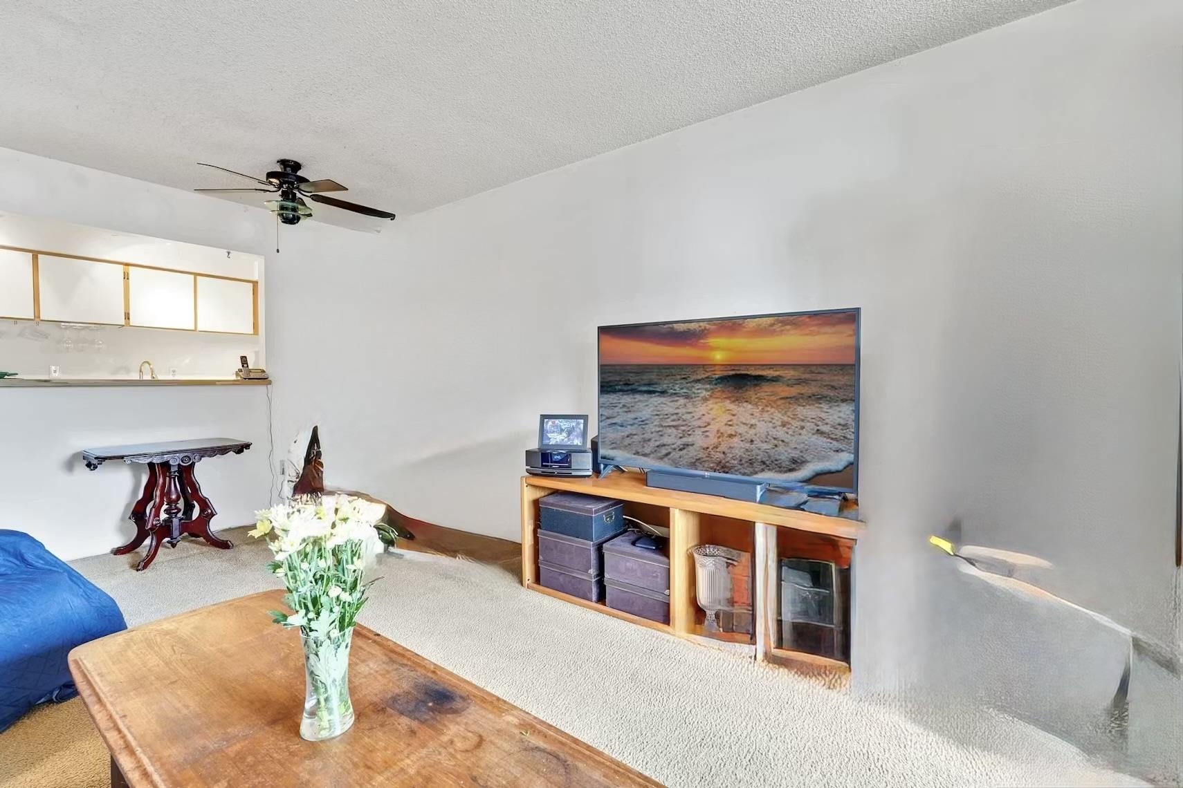 402 2215 Dundas Street - MLS&reg; # R3132547
