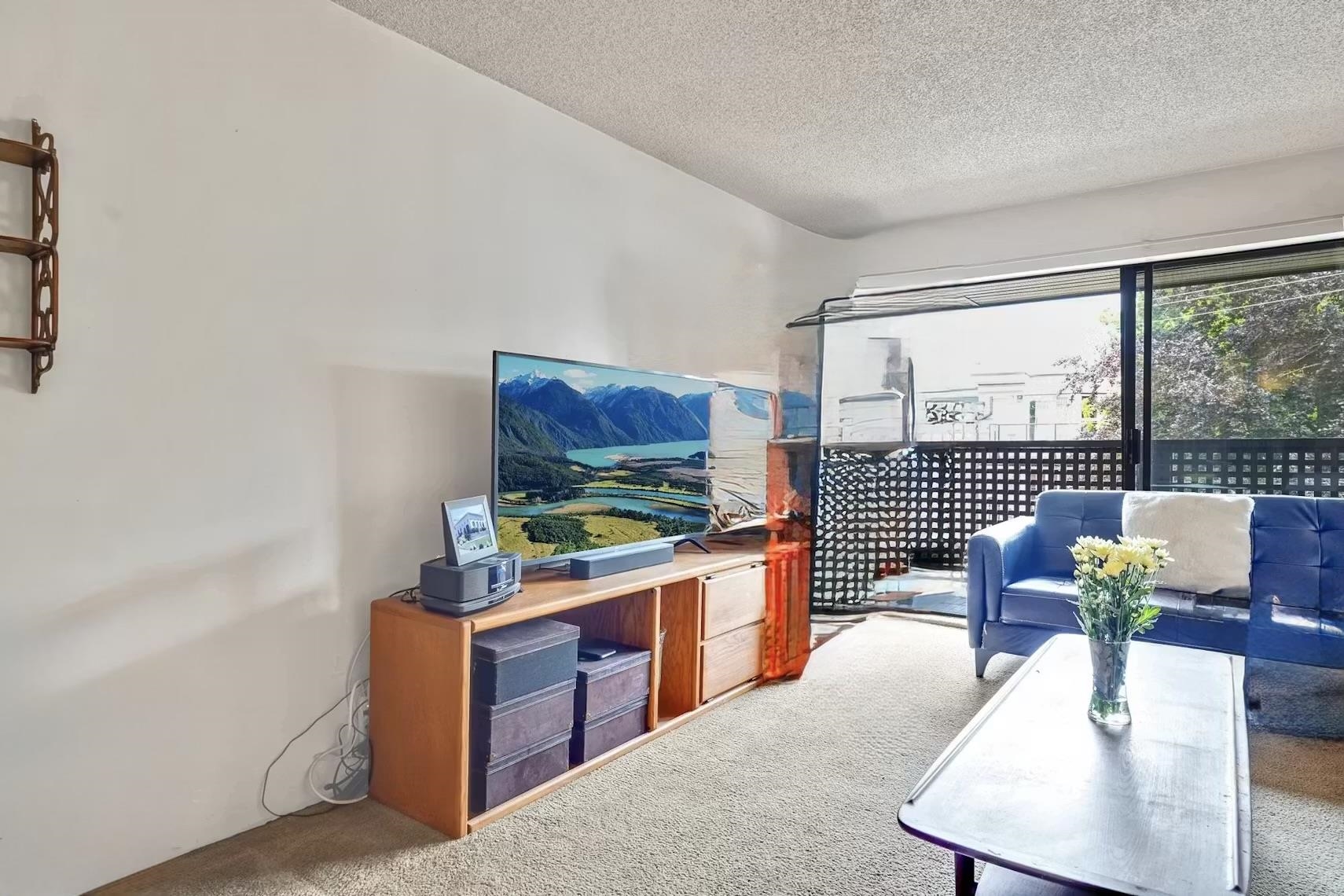 402 2215 Dundas Street - MLS&reg; # R3132547