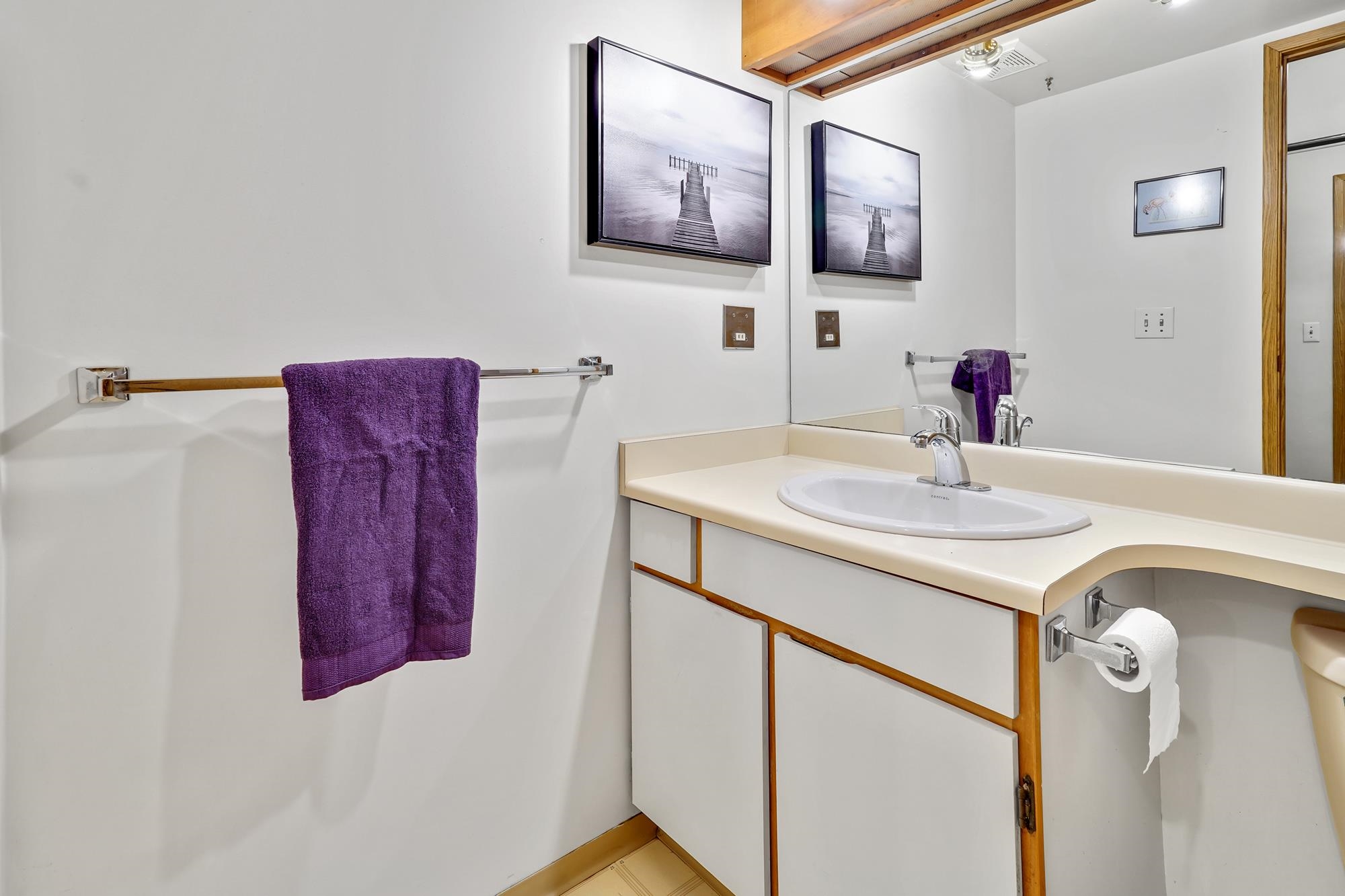 402 2215 Dundas Street - MLS&reg; # R3132547
